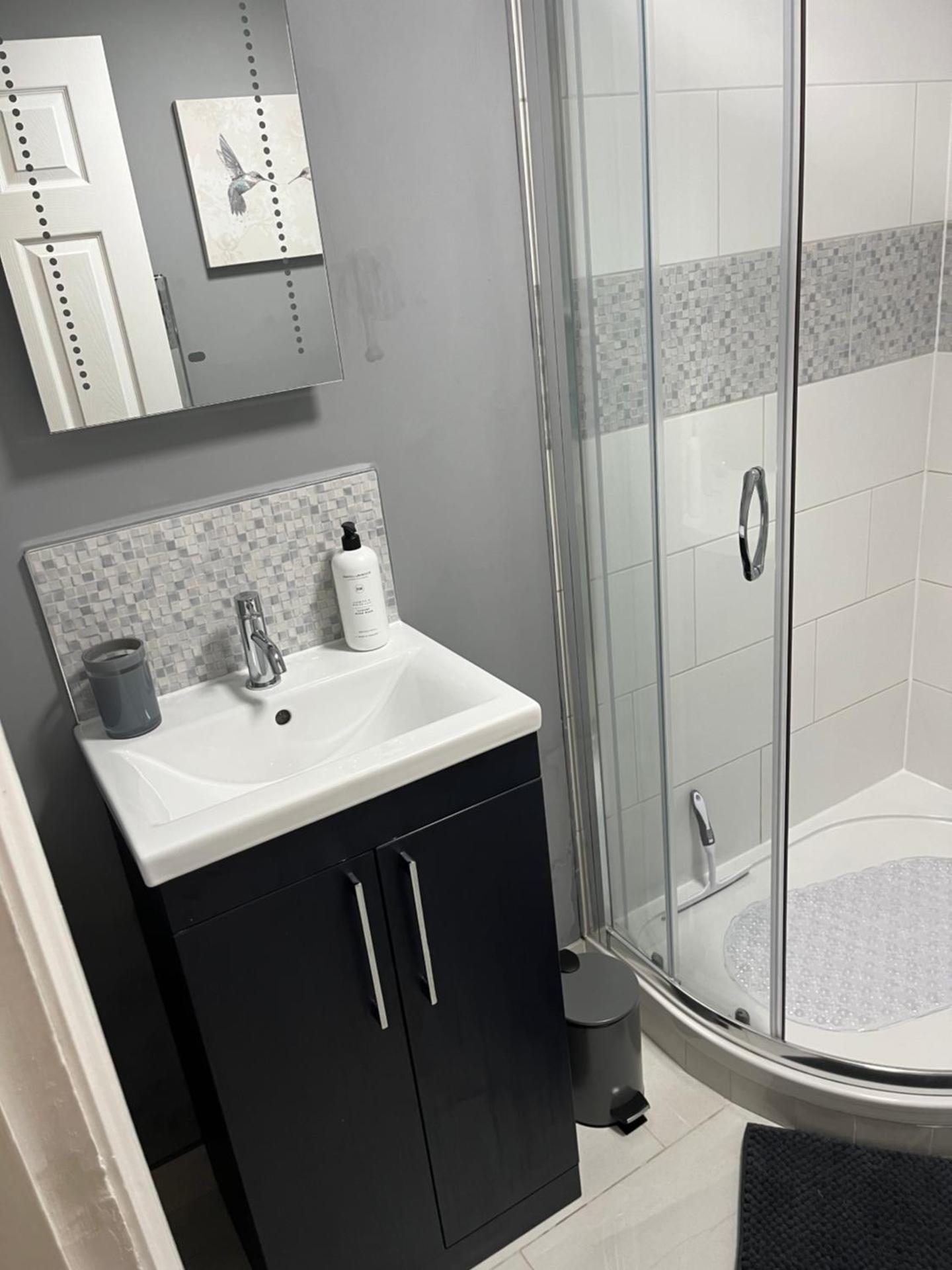 Garden Flat near train station