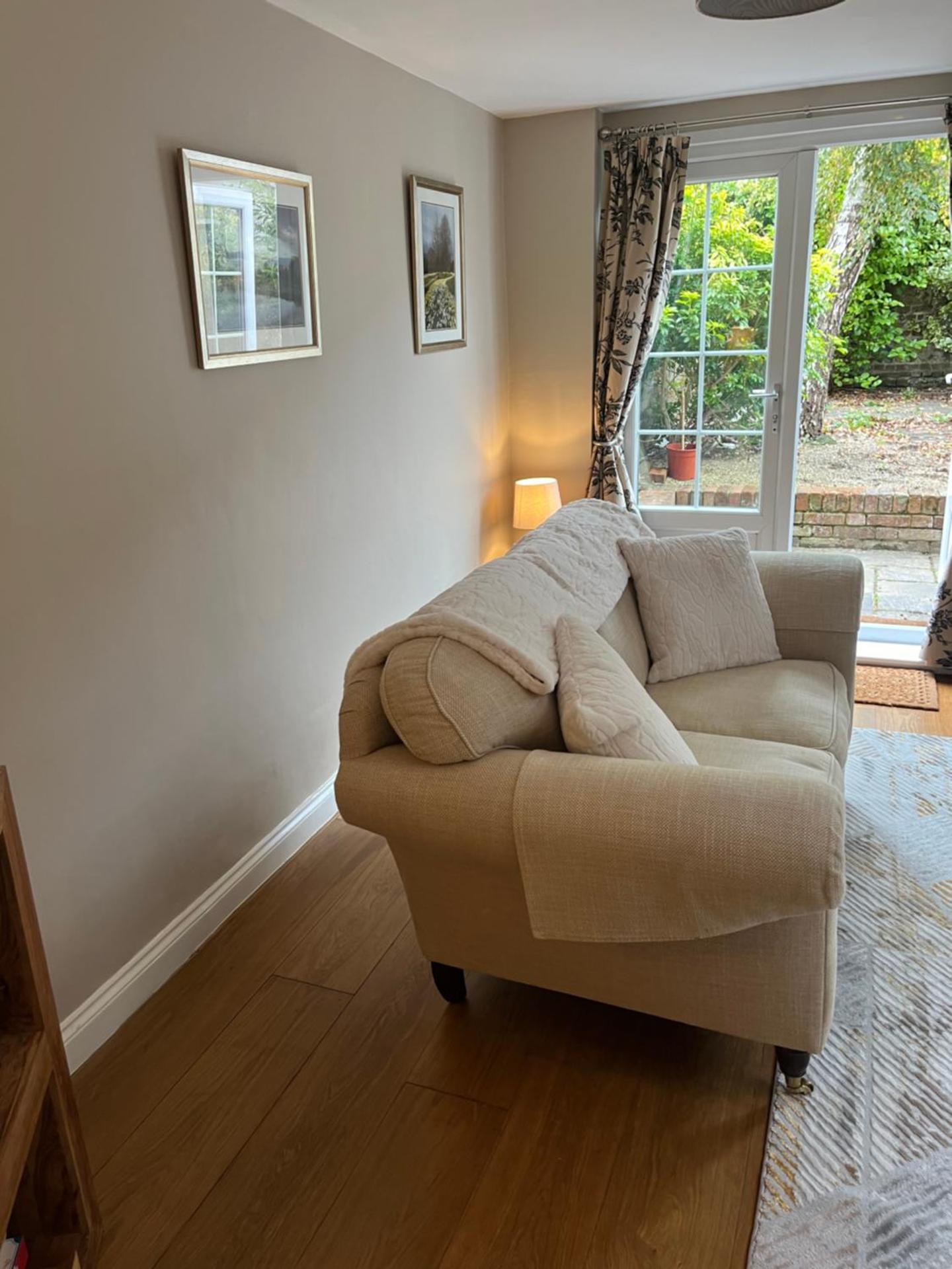 Garden Flat near train station