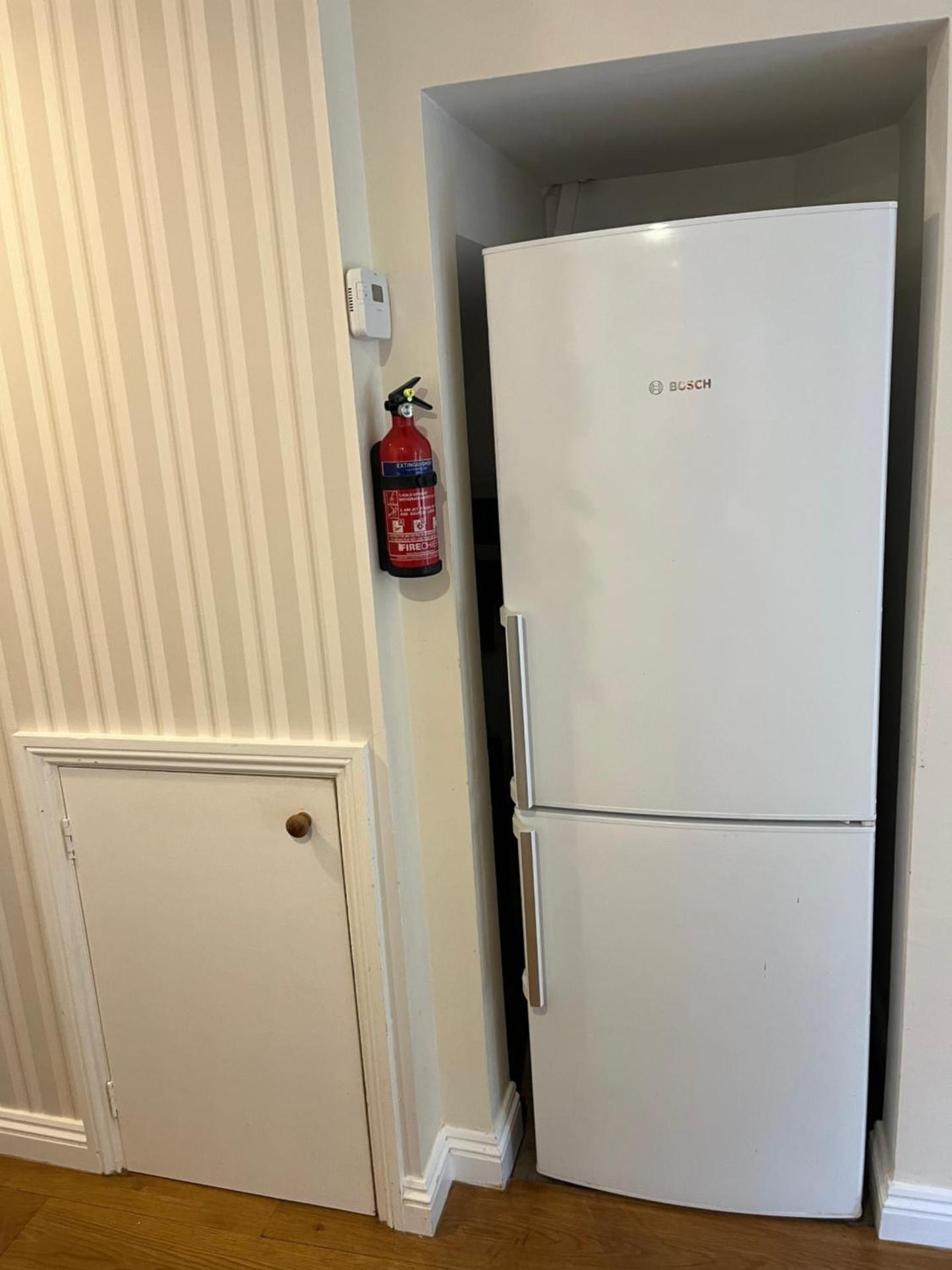 Garden Flat near train station