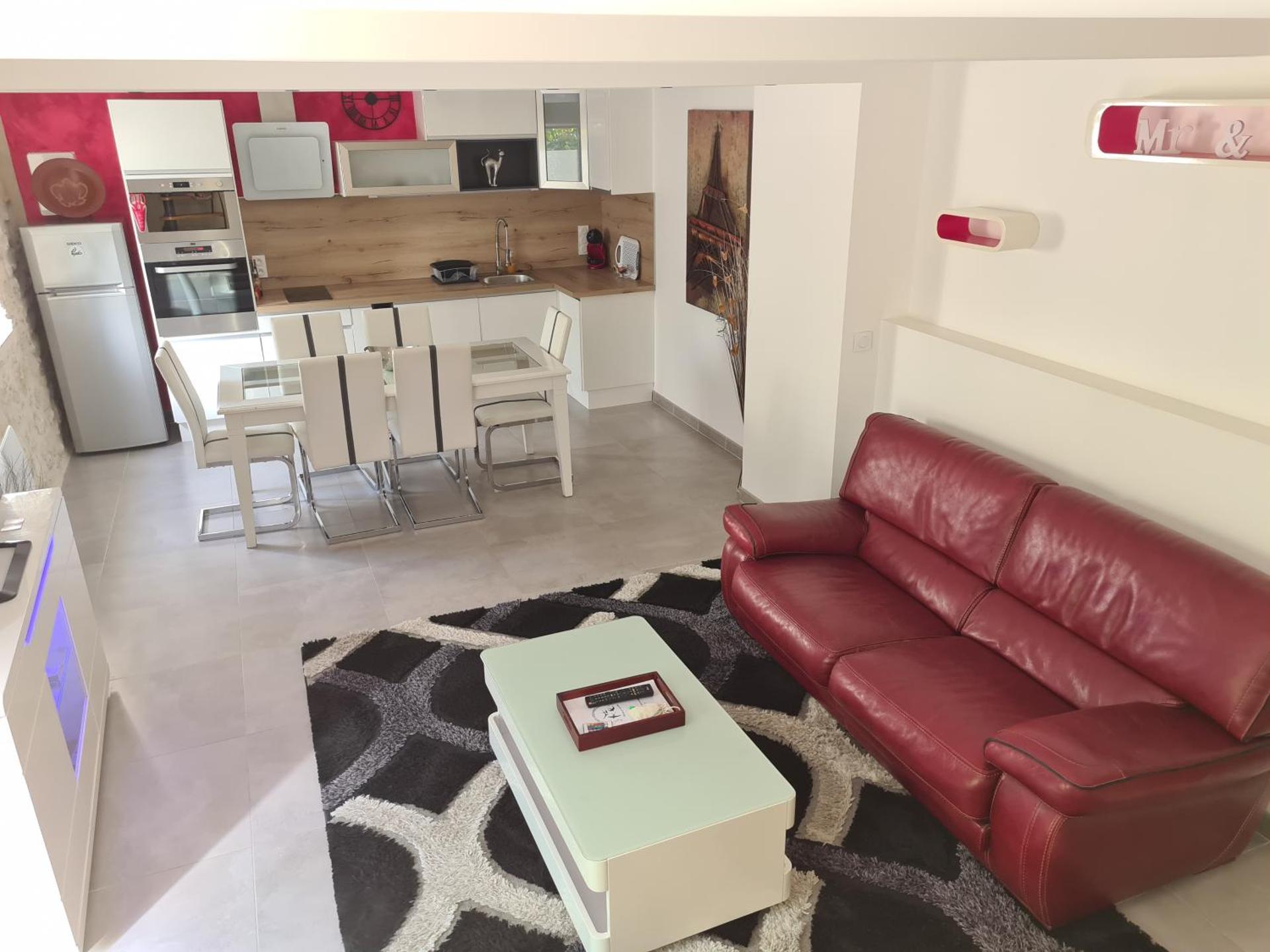 Gîtes 2 adultes dans un mas charme et calme assuré