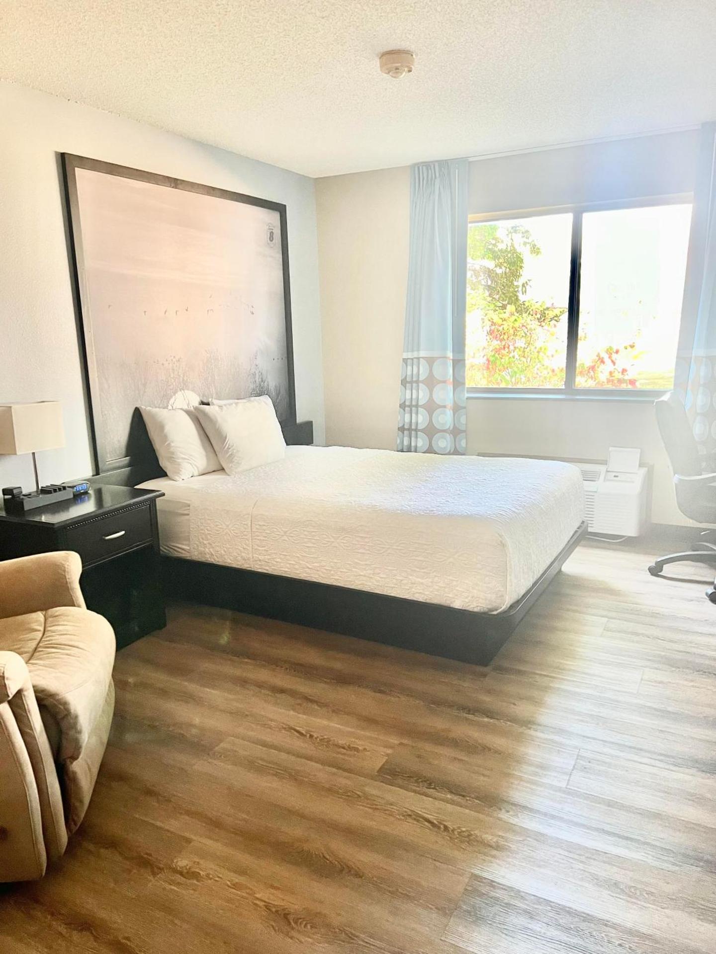 Super 8 by Wyndham Estherville