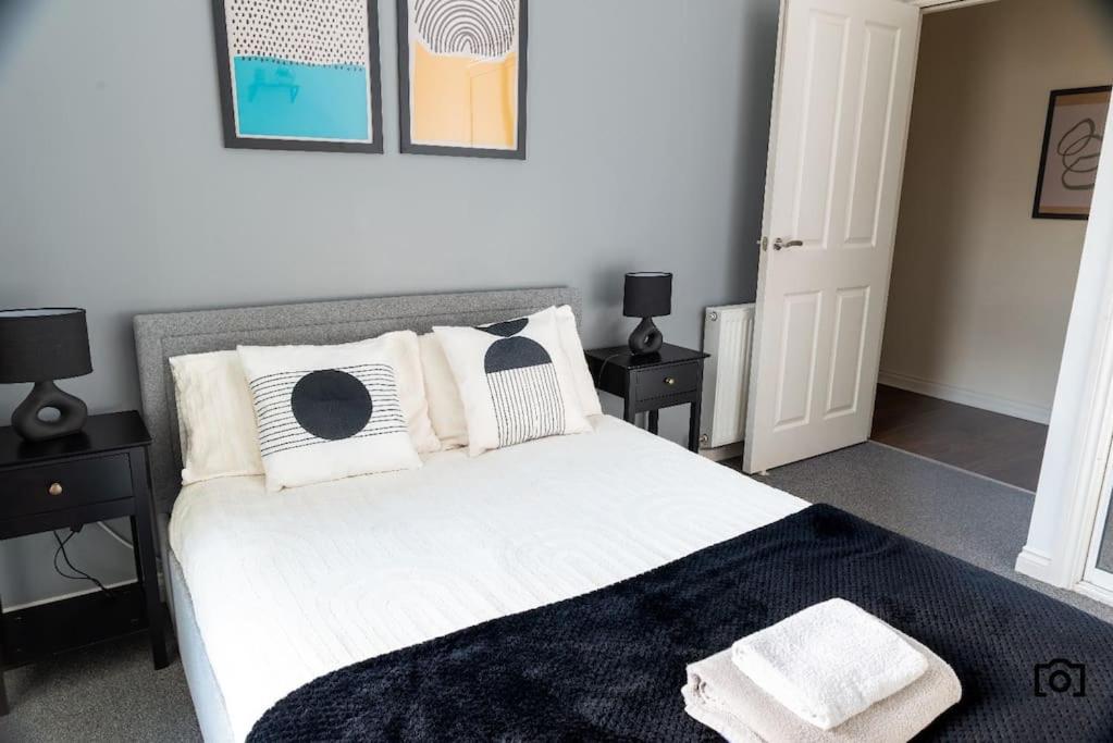 City Comfort 2 King Beds Fast WiFi