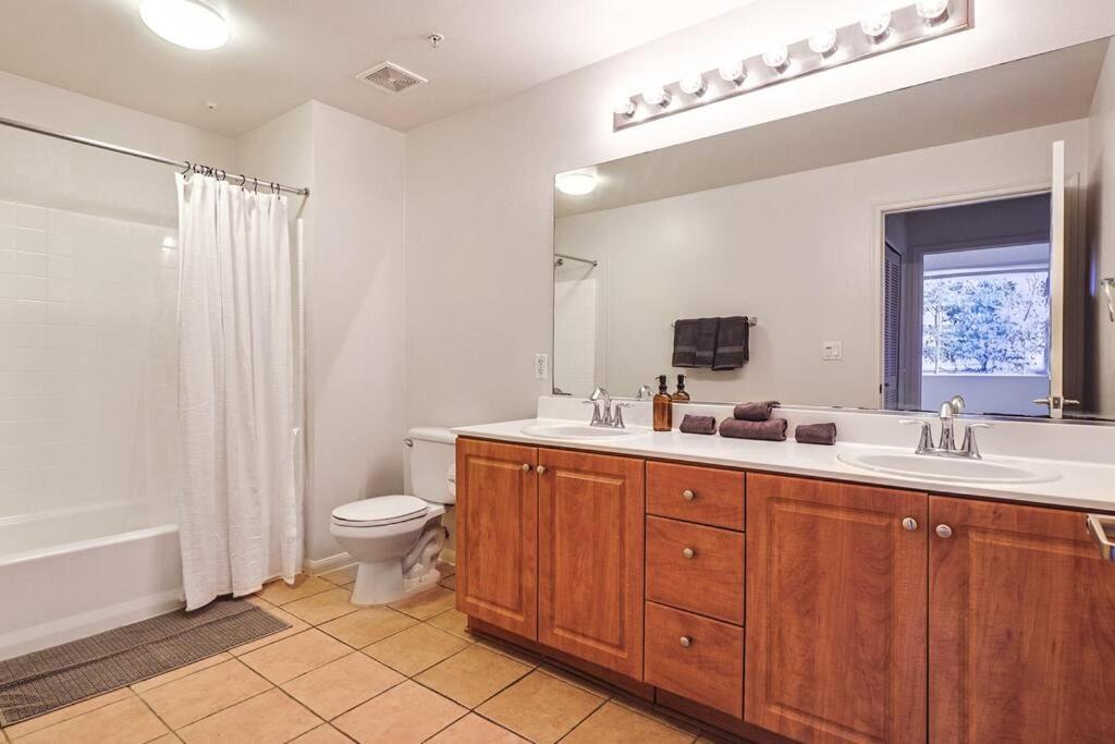 Spacious 3BDR 2BTH near Venice Beach with Pool