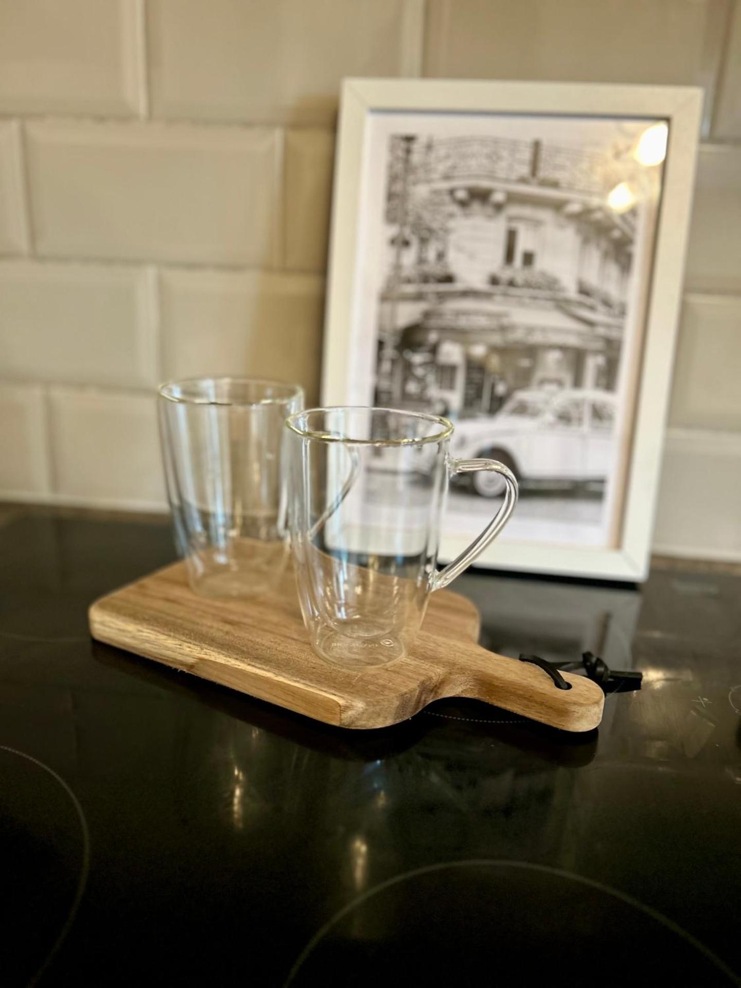 Modern 2 Bed Apartment With Free Parking And Netflix