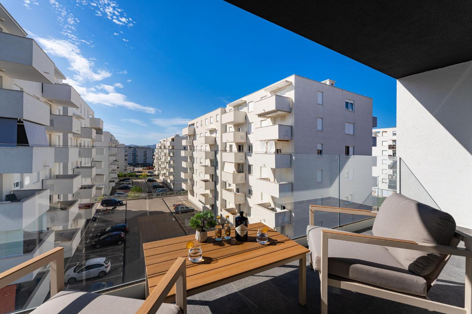 Luxury apartment Niko - garage space and panoramic view