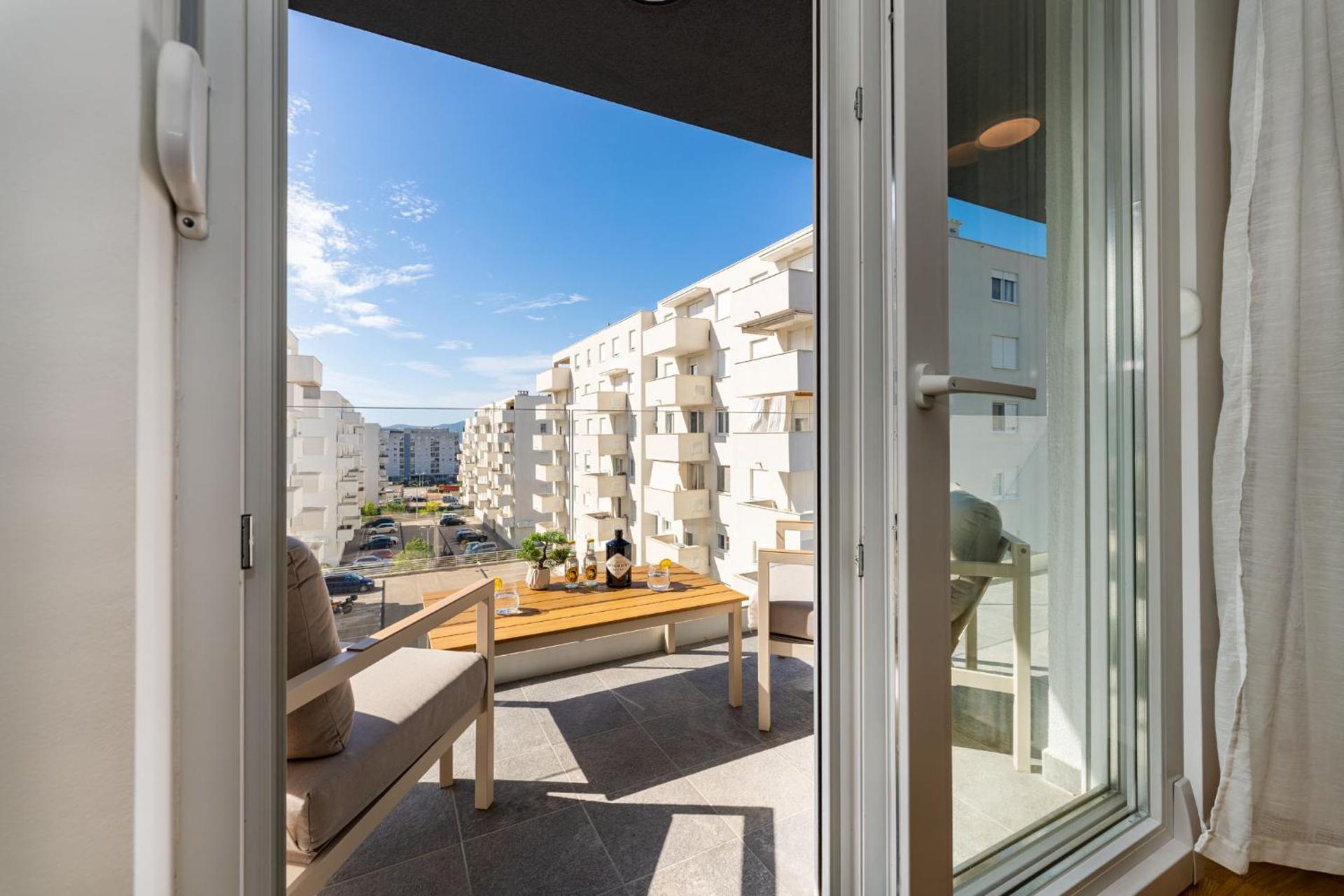 Luxury apartment Niko - garage space and panoramic view