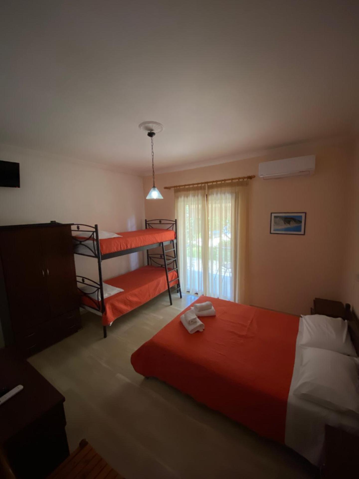 Quadruple Room with Sea View