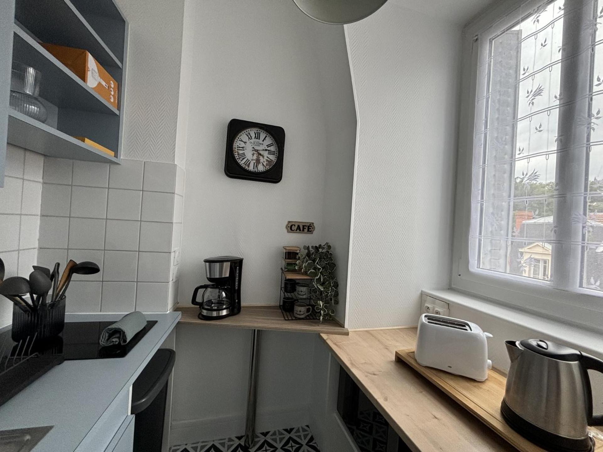 Coffee/tea facilities