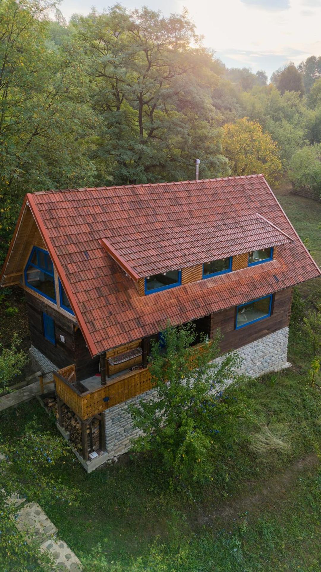 La sat - Ană Năzdrăvană