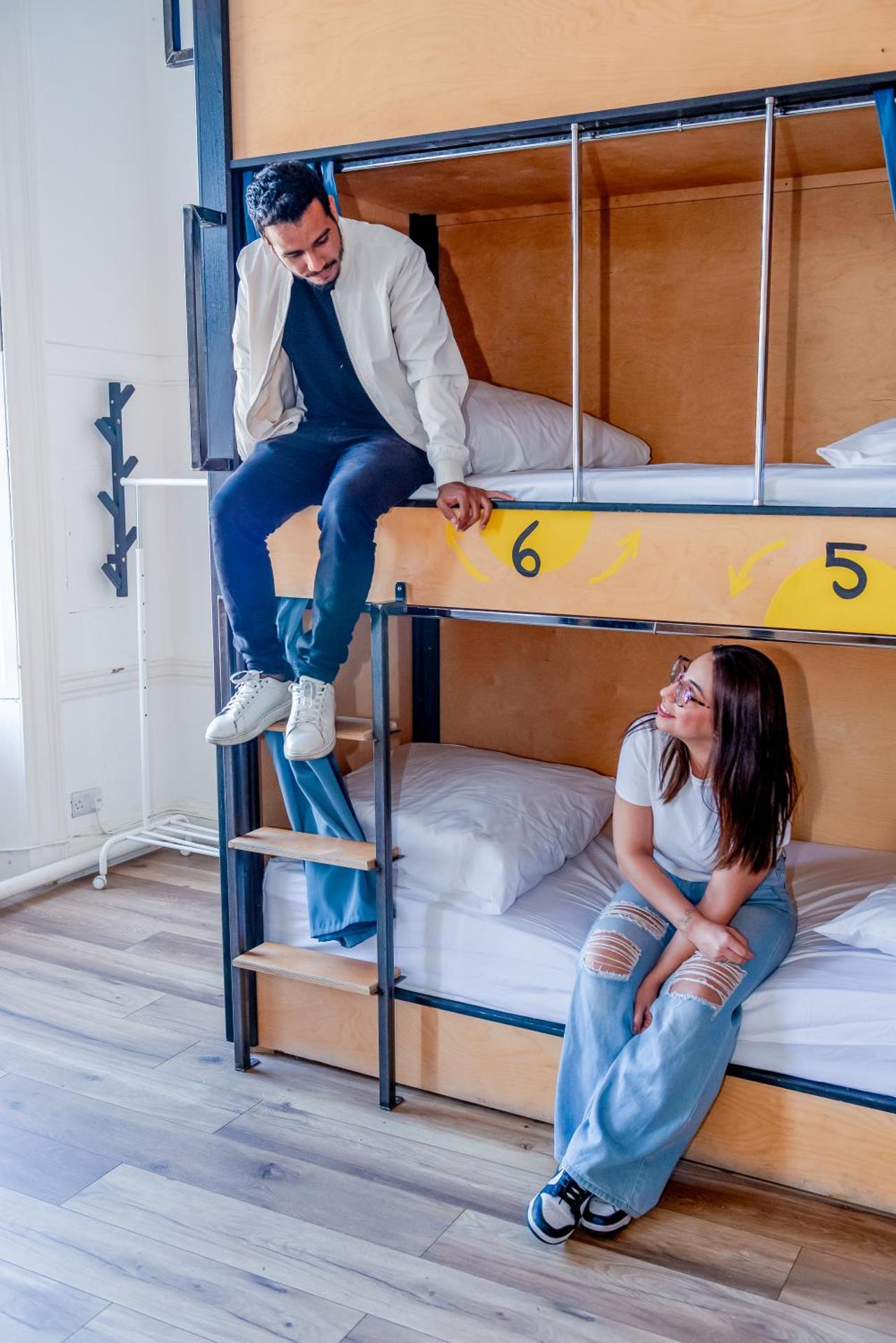 Leevin Hostel George