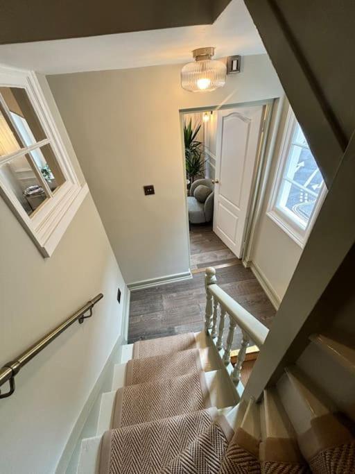 Luxury Georgian Townhouse In The Heart of Bath