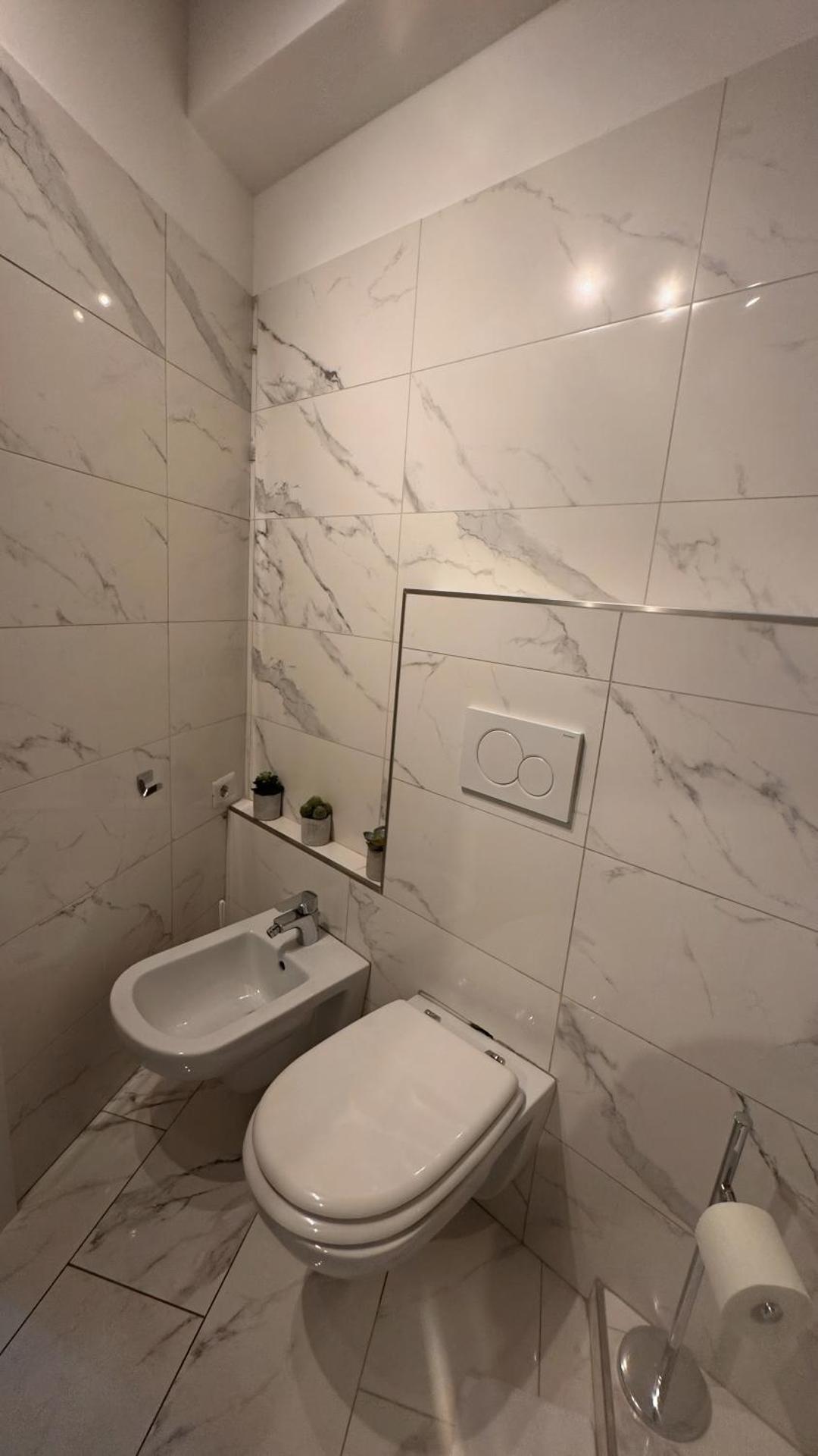 SUITE (bedroom & living room)