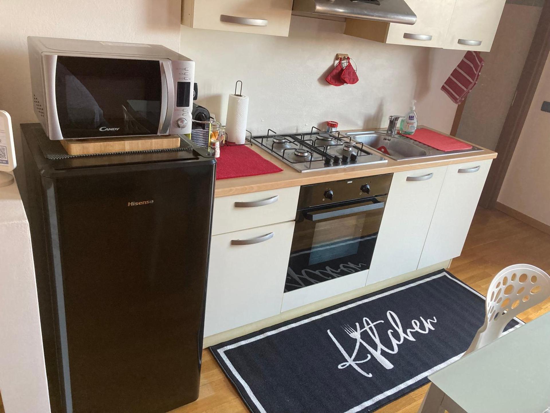 Kitchen or kitchenette