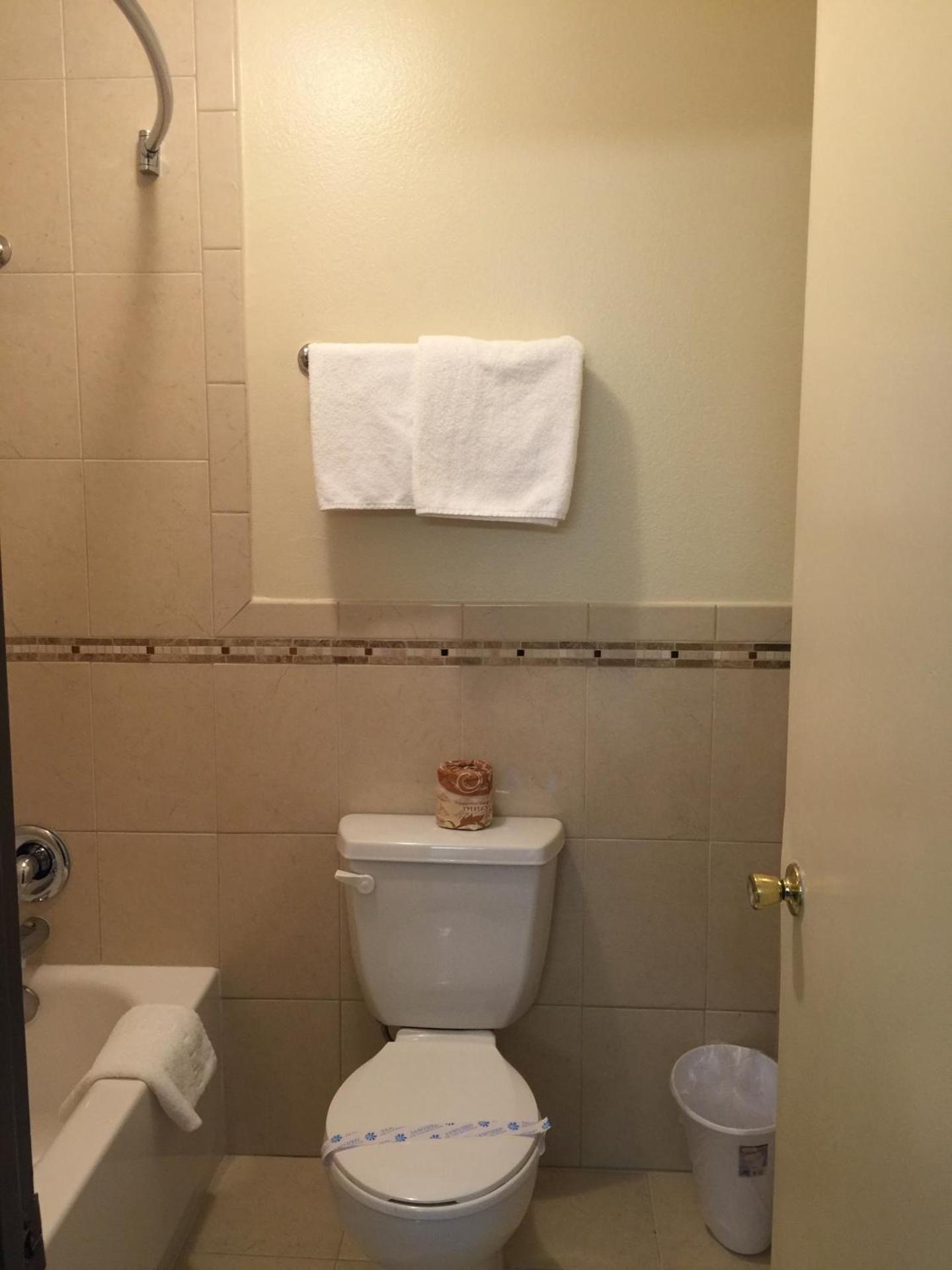 King Room - Non-Smoking