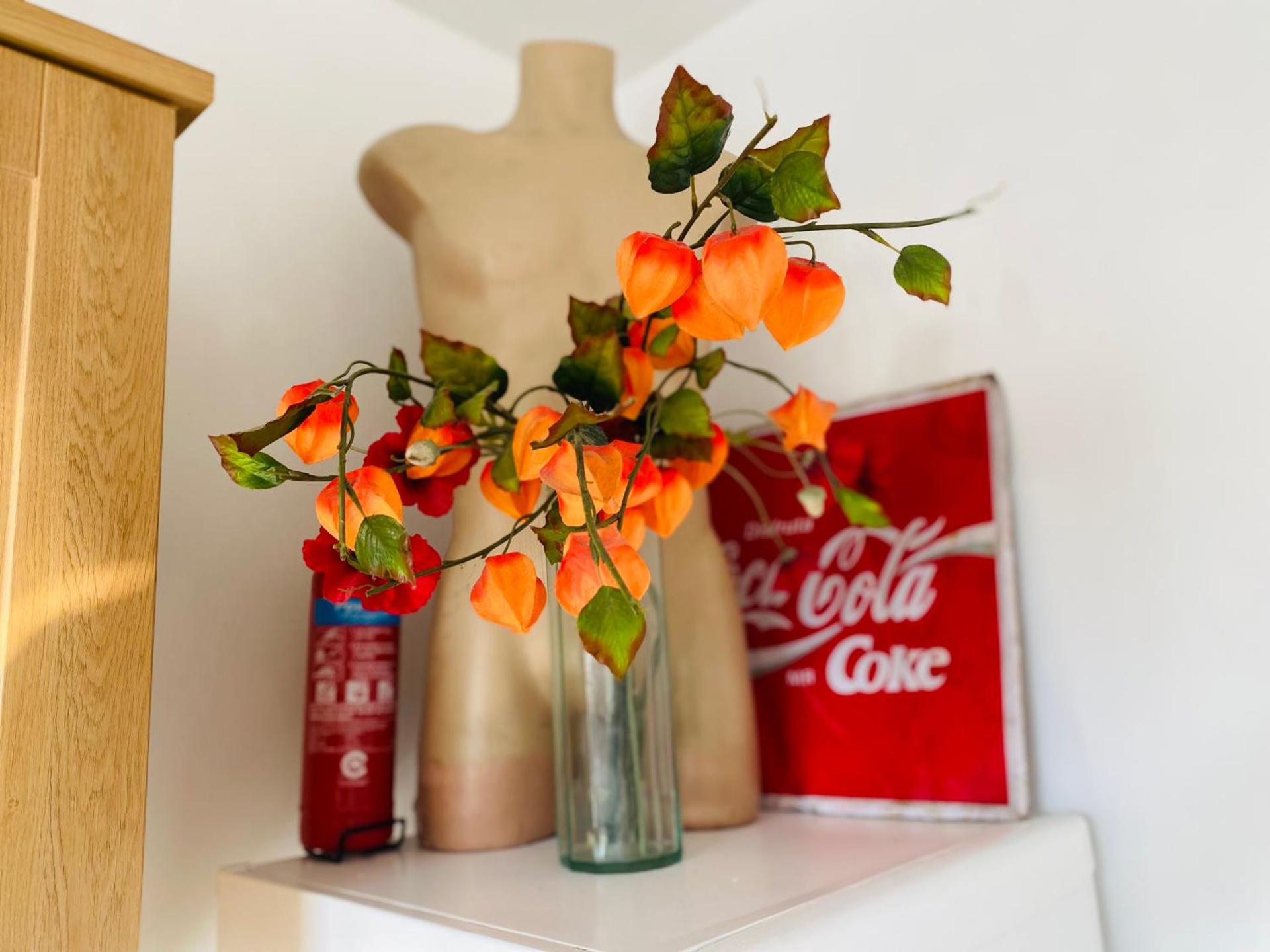 London's Central East End 2 Bedroom City Apartments