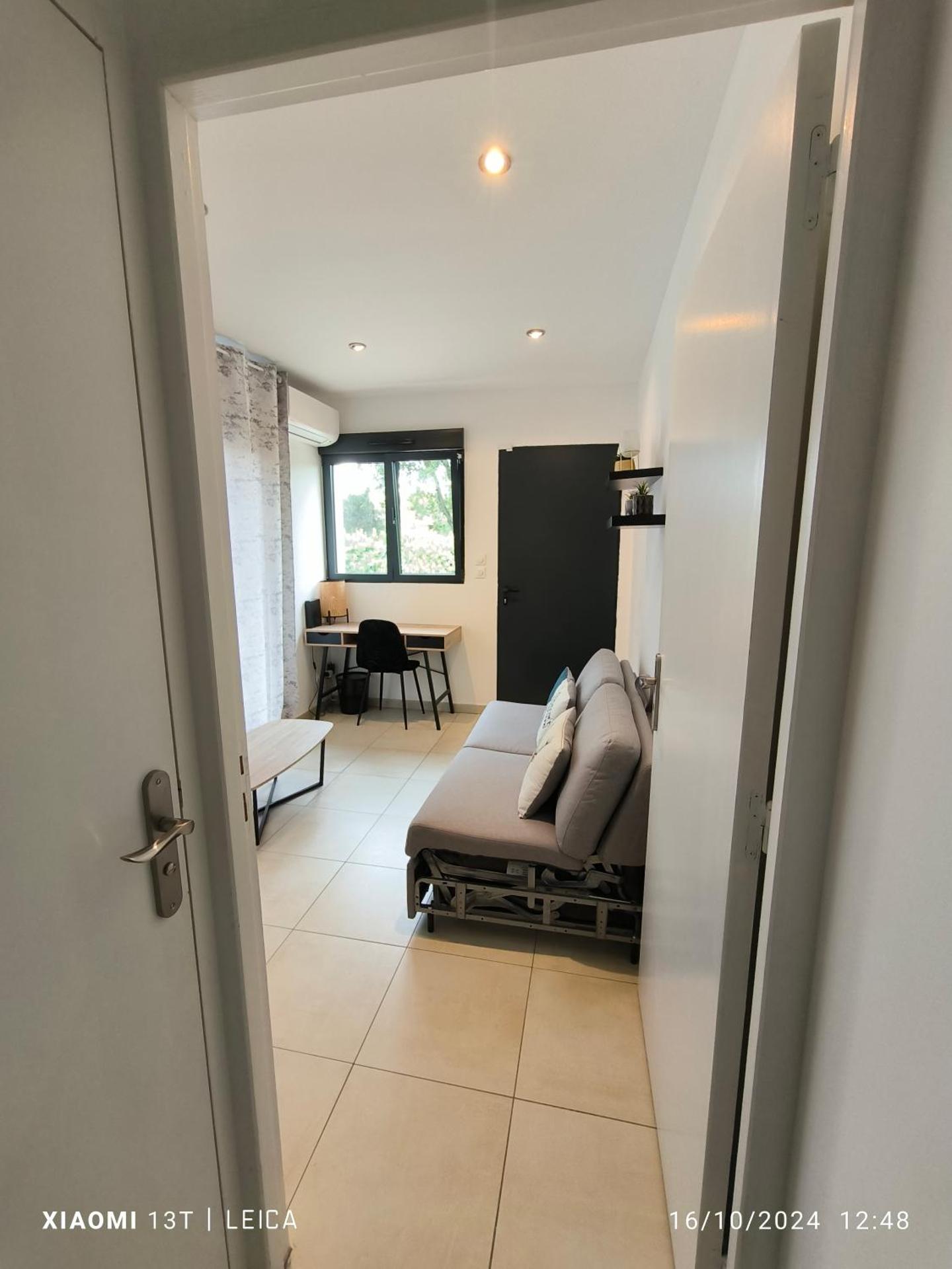 Maisonnette avec jardin