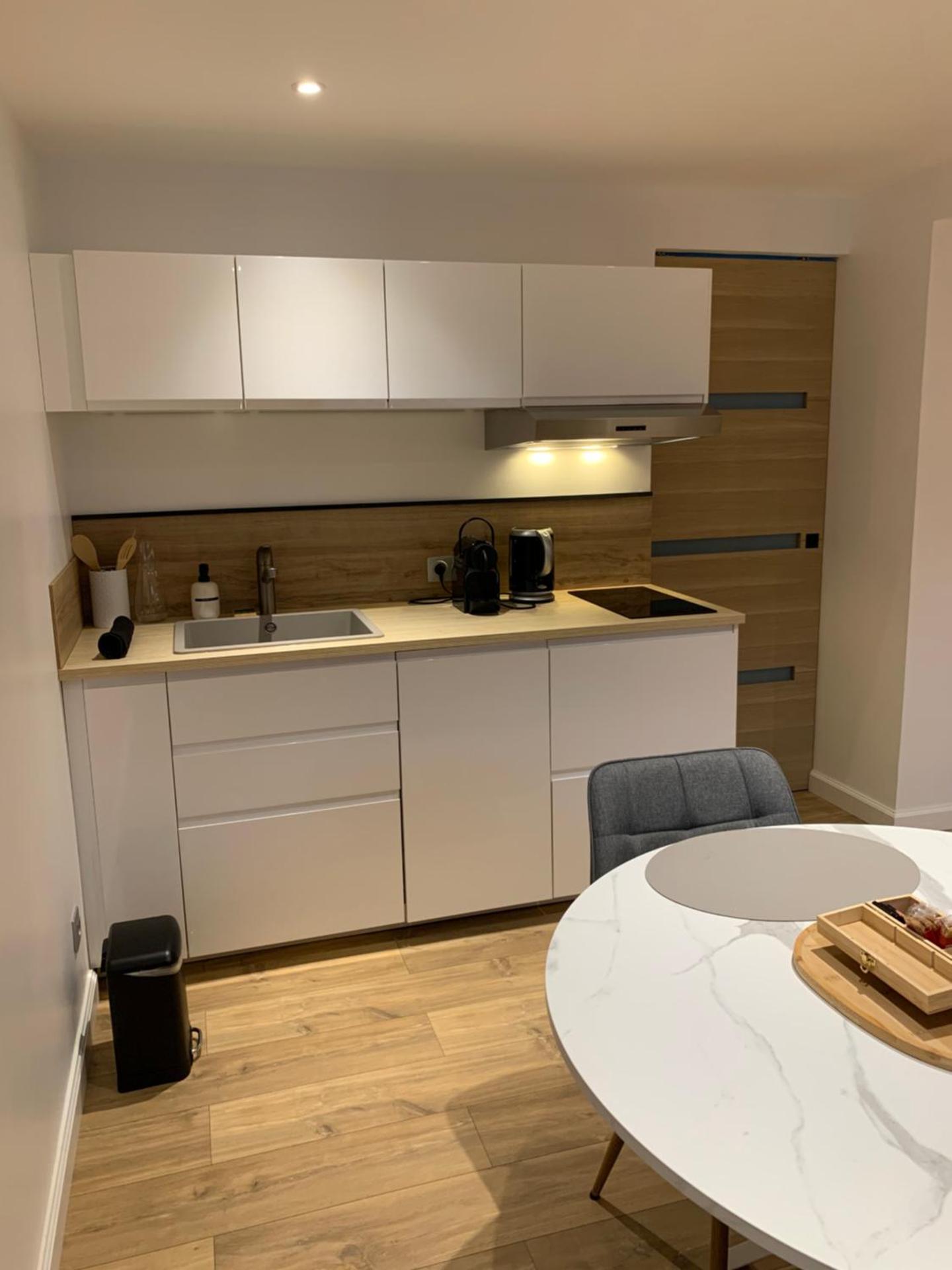 Kitchen or kitchenette