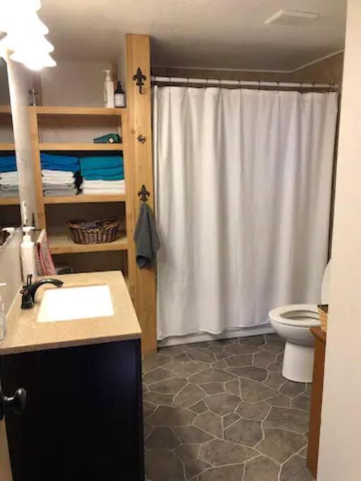 Cottonwood Creek Cabins - Alpine, TX