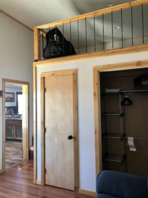 Cottonwood Creek Cabins - Alpine, TX