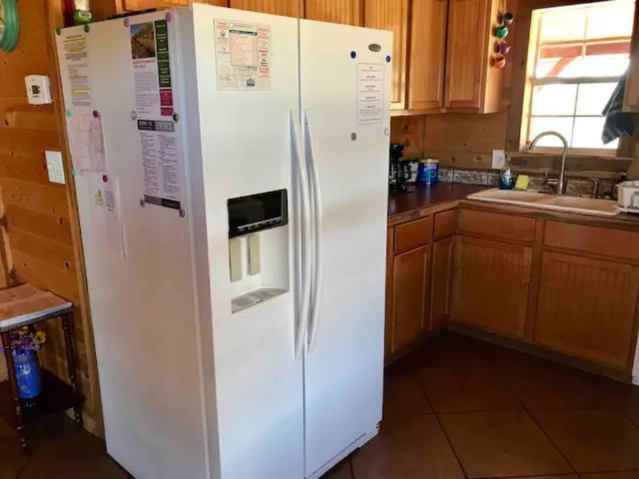 Cottonwood Creek Cabins - Alpine, TX