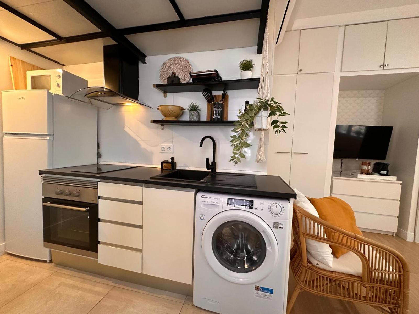 Apartaestudio muy próximo Valencia