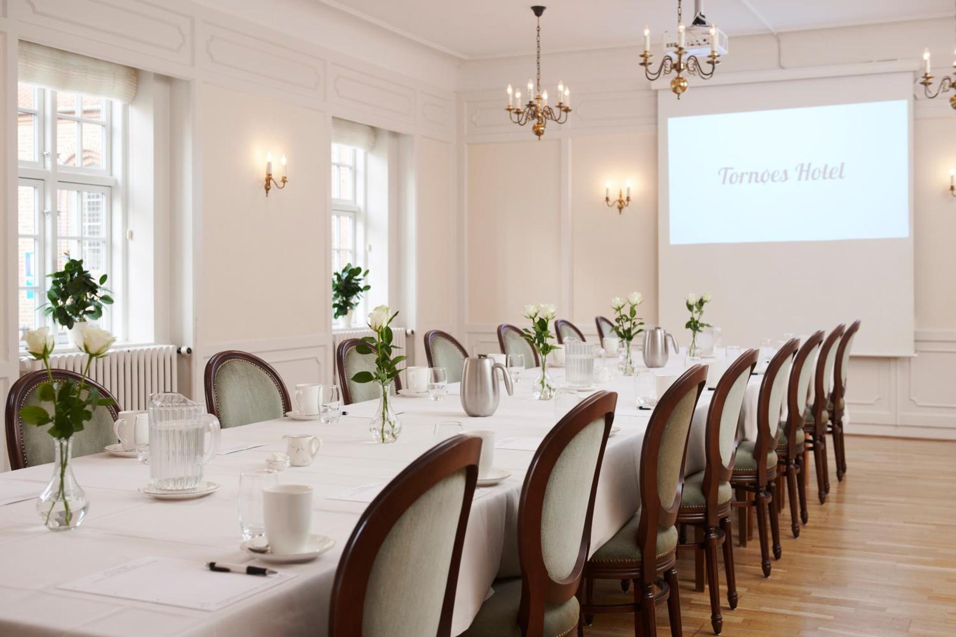 Meeting/conference room