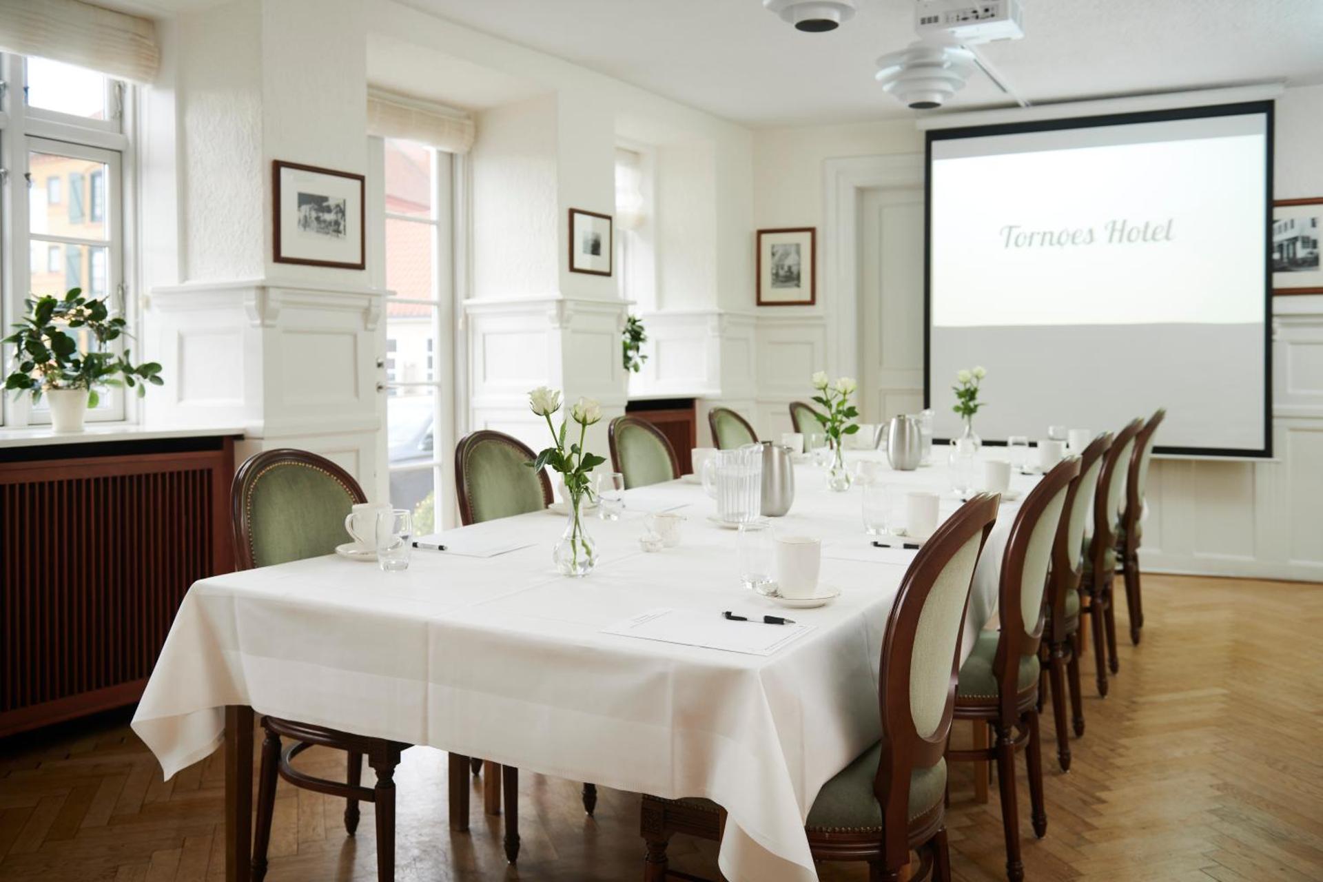 Meeting/conference room