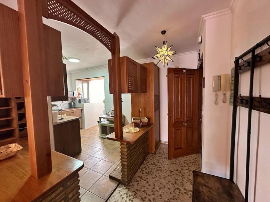 3 bedroom Private Home Cómpeta Free Parking