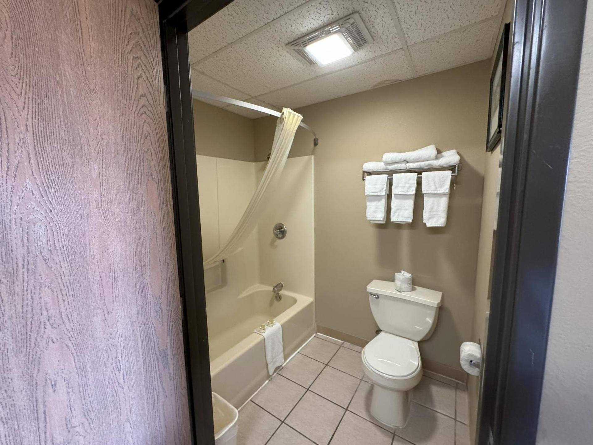 King Room - Mobility Access/Non-Smoking