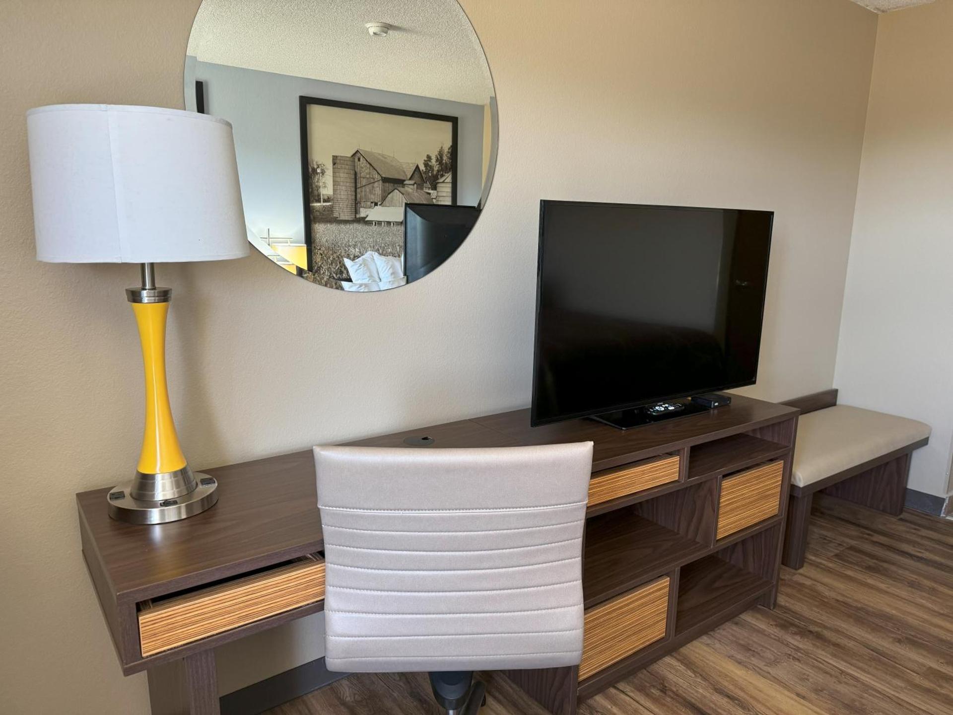 King Room - Mobility Access/Non-Smoking