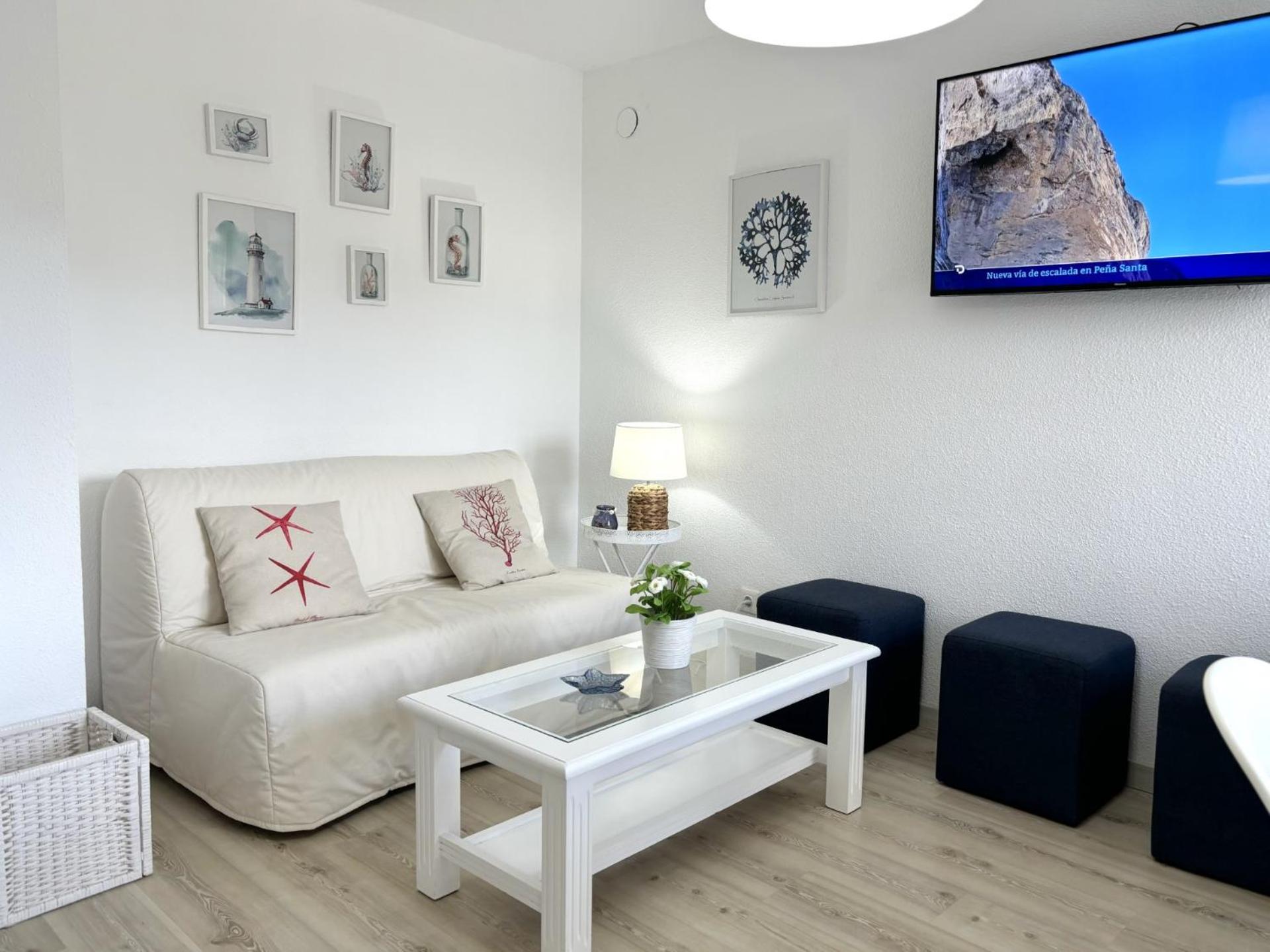 "LAS CAMELIAS SOMO" un lugar para desconectar!! Vistas al MAR!!