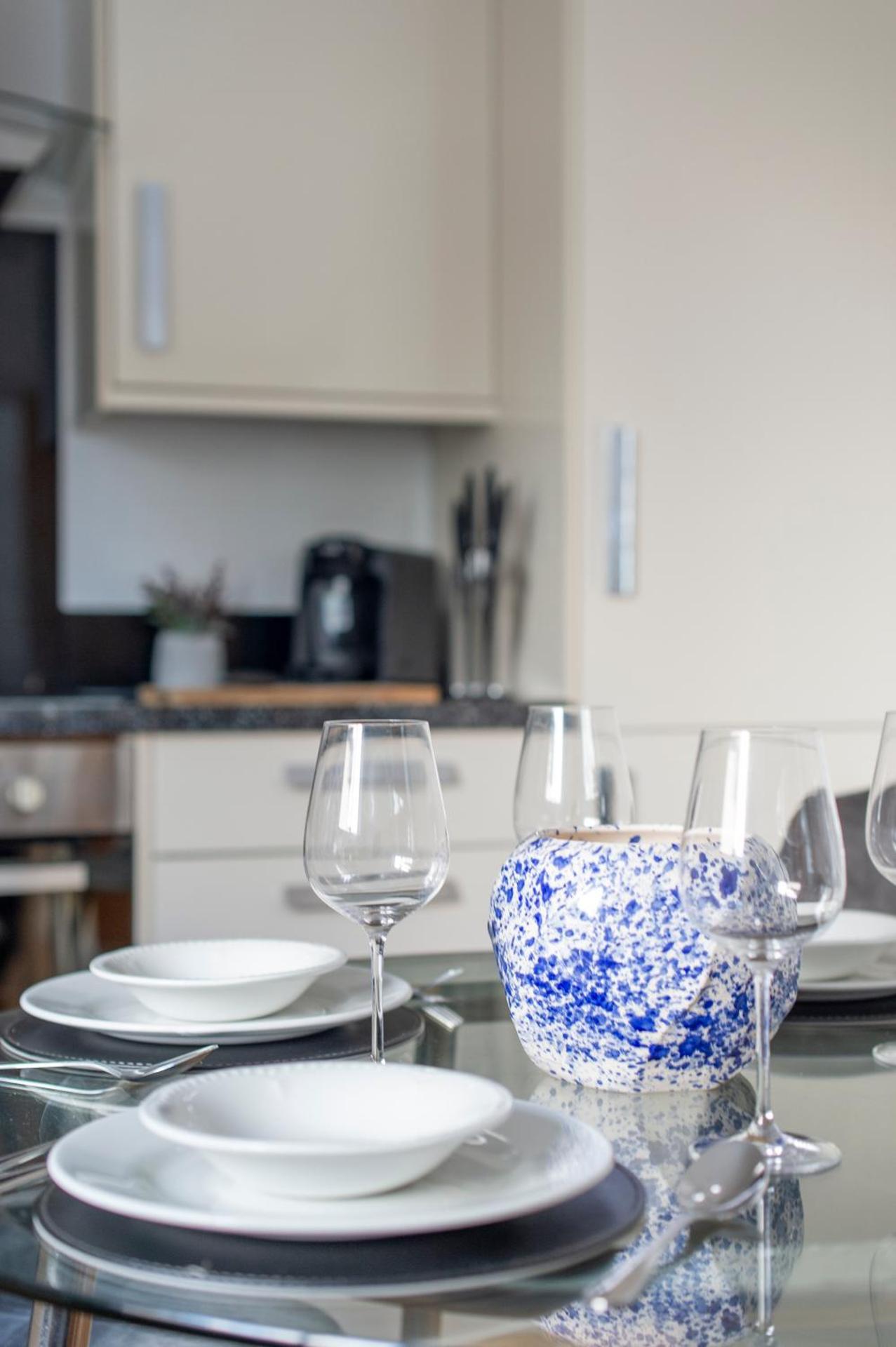 Ealing Gem 3 Bath, 2 En-Suite Flat with Parking