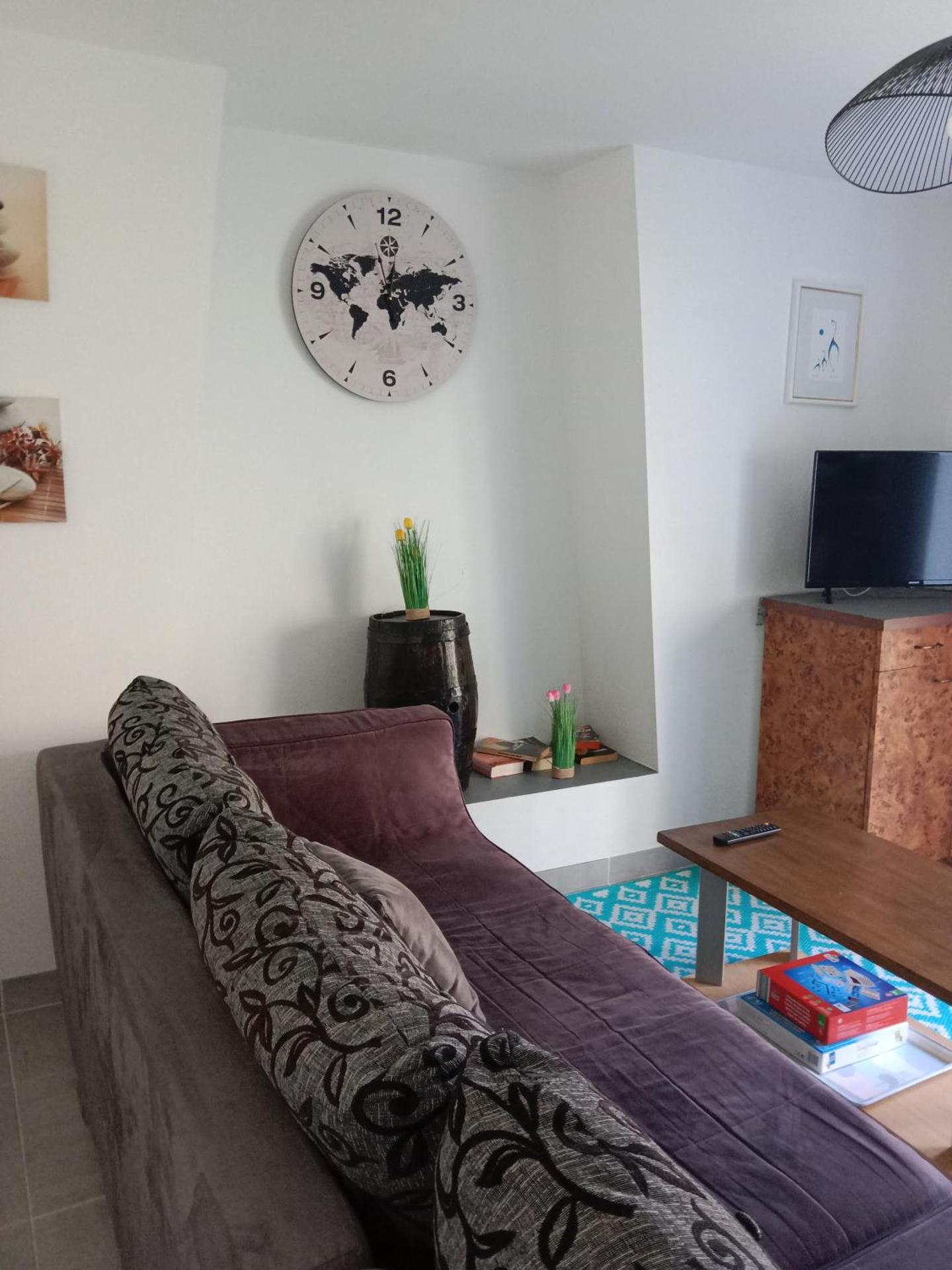 Communal lounge/ TV room