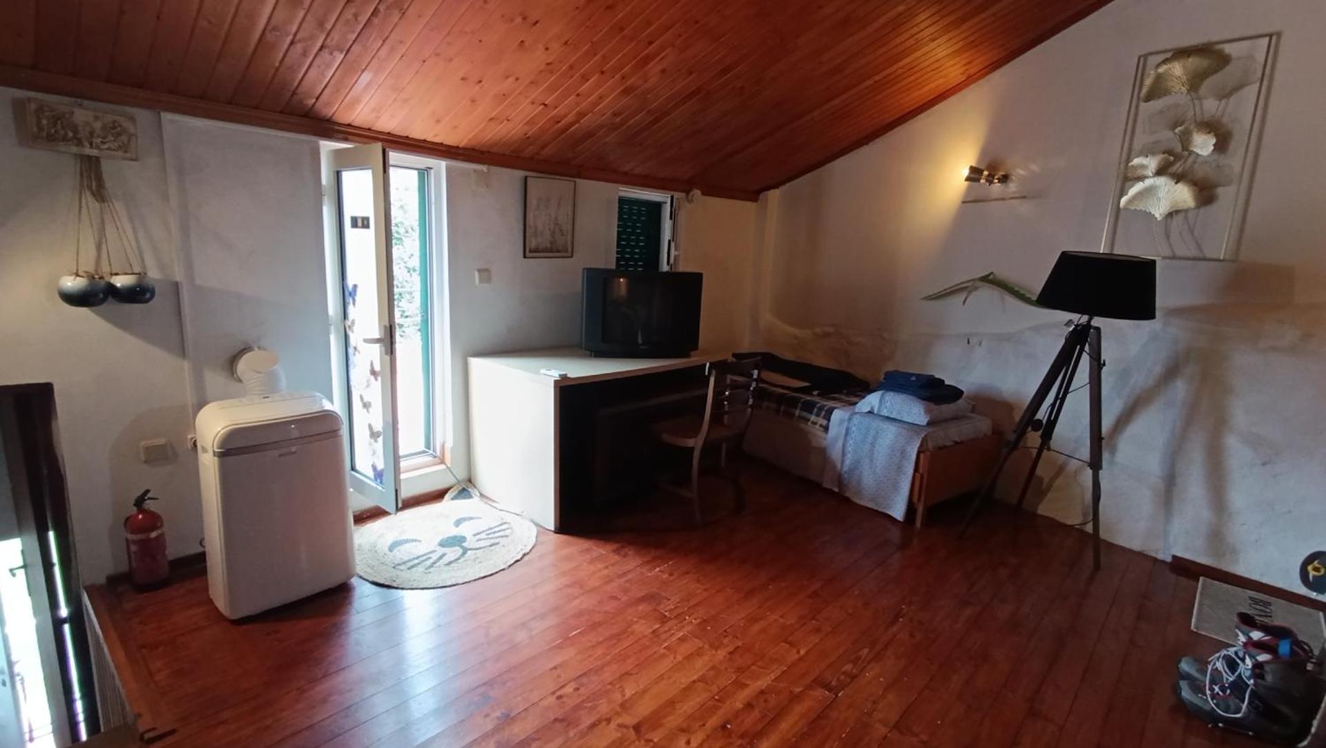 Orion Guesthouse Telhado