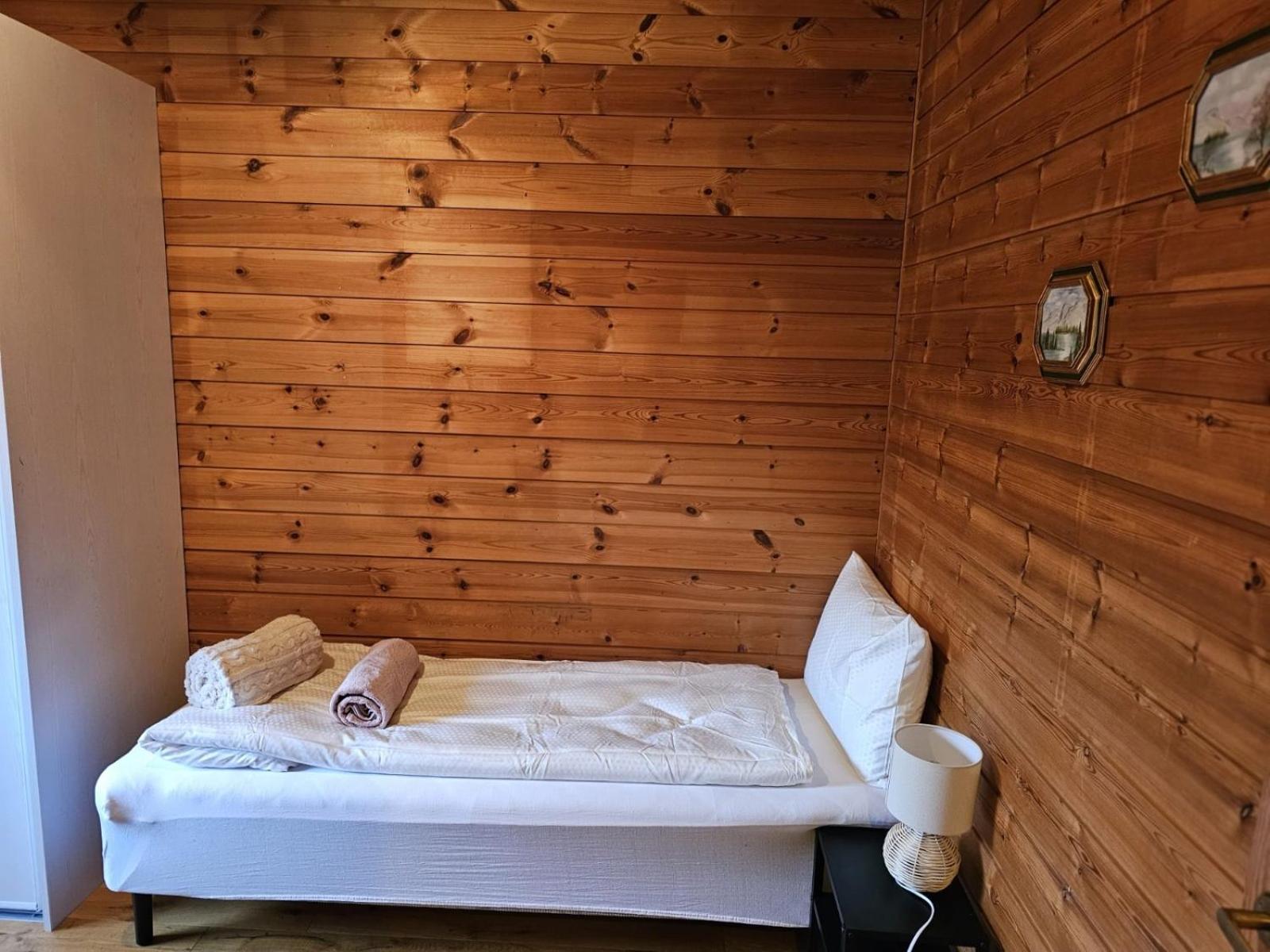 Private room - 3 in a luxury villa CHALET STYLE