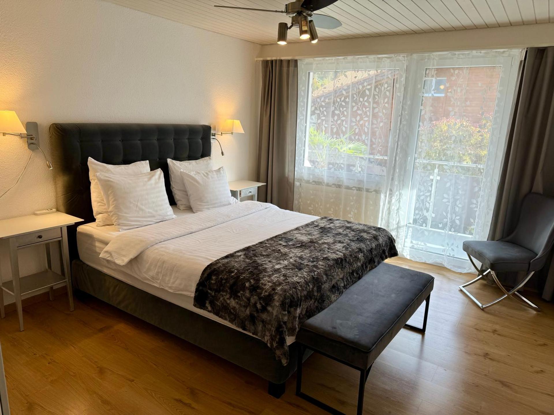 S&P Mountain View Apartment 1