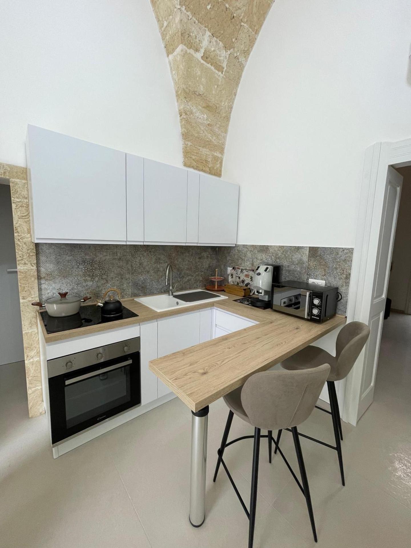 Kitchen or kitchenette