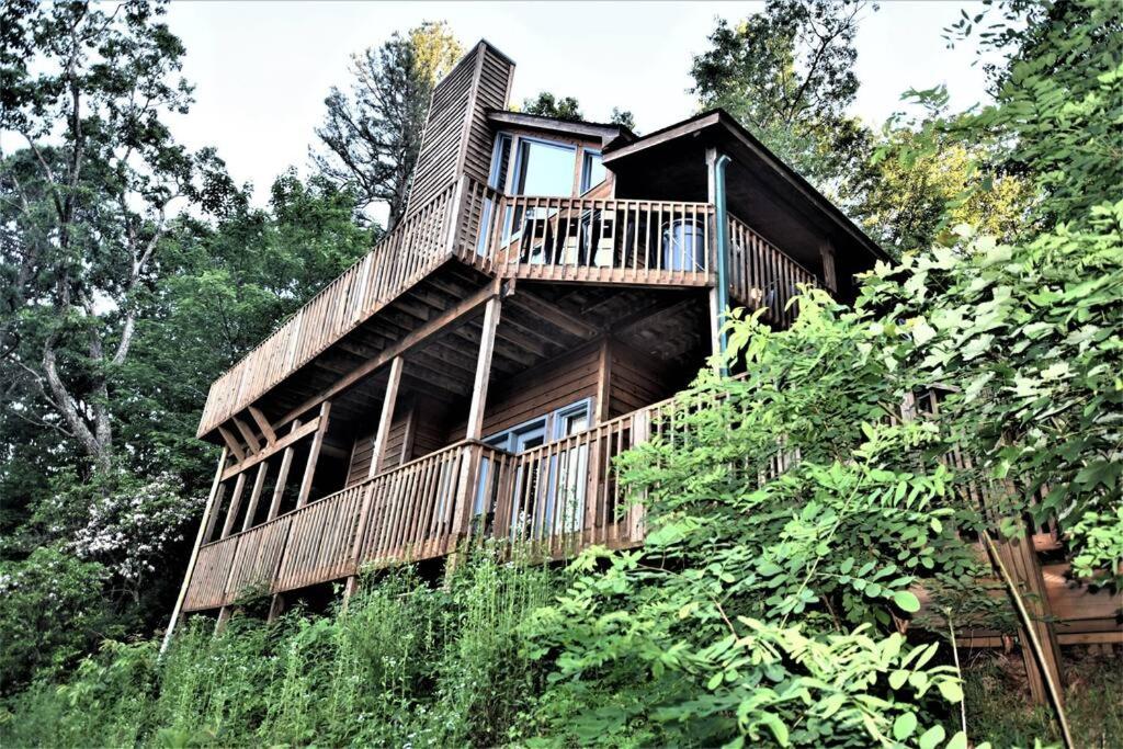 UNQUESTIONABLY the BEST VIEWS in North Georgia