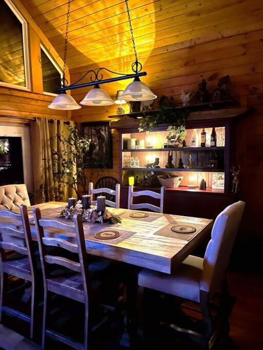 UNQUESTIONABLY the BEST VIEWS in North Georgia