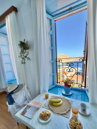 Maestro apartment Chalki