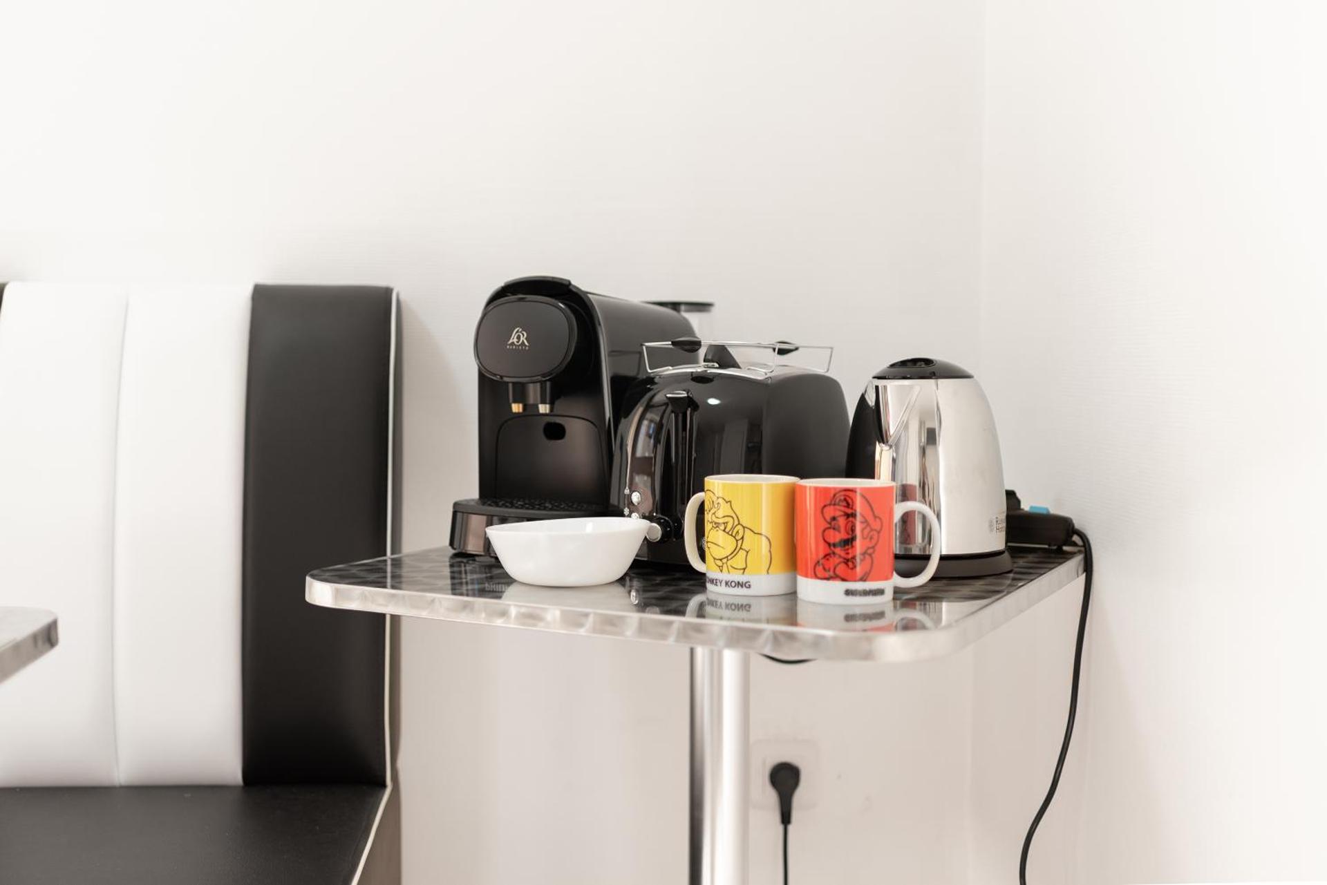 Coffee/tea facilities