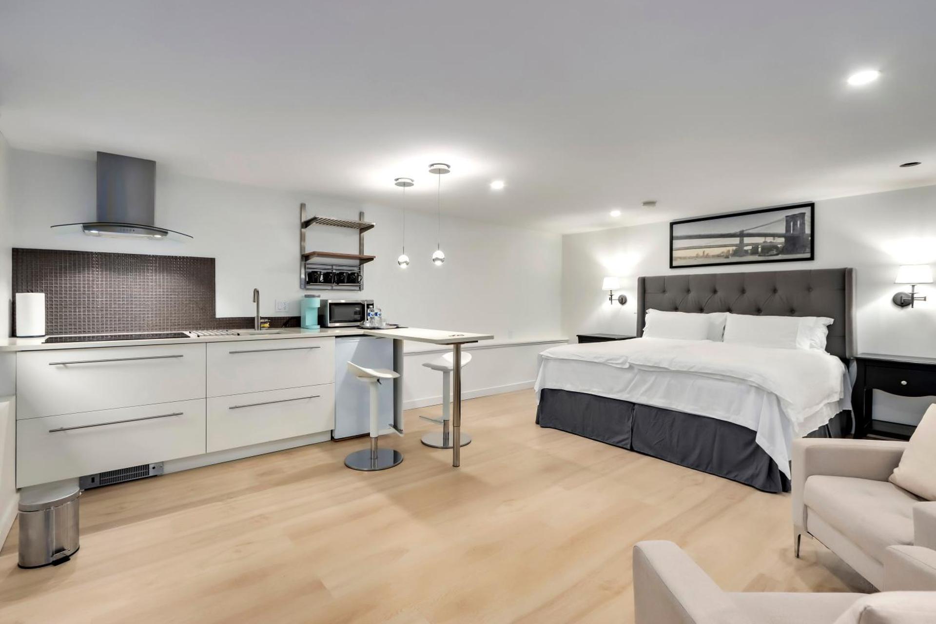 Classic King Size Guest Suite