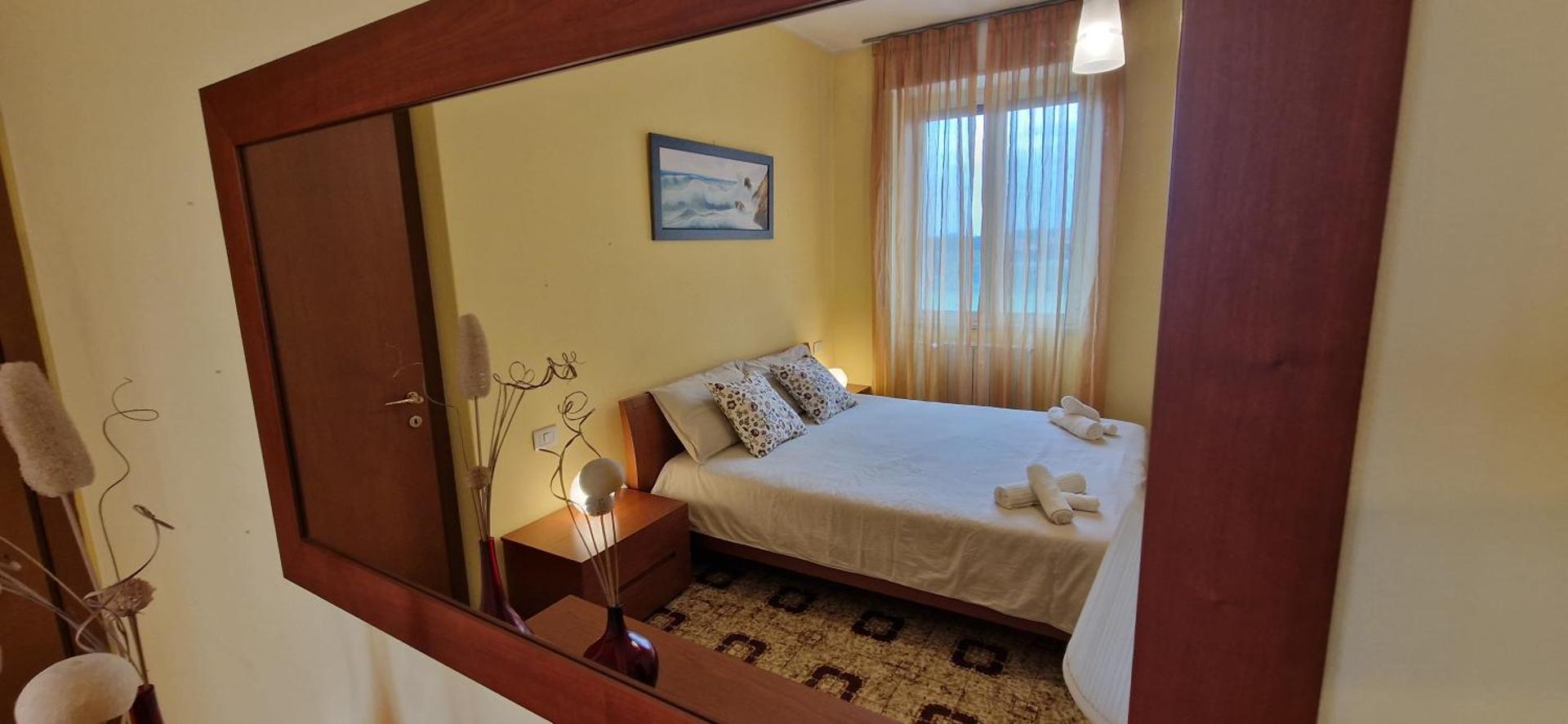 bilocale moderno semicentro