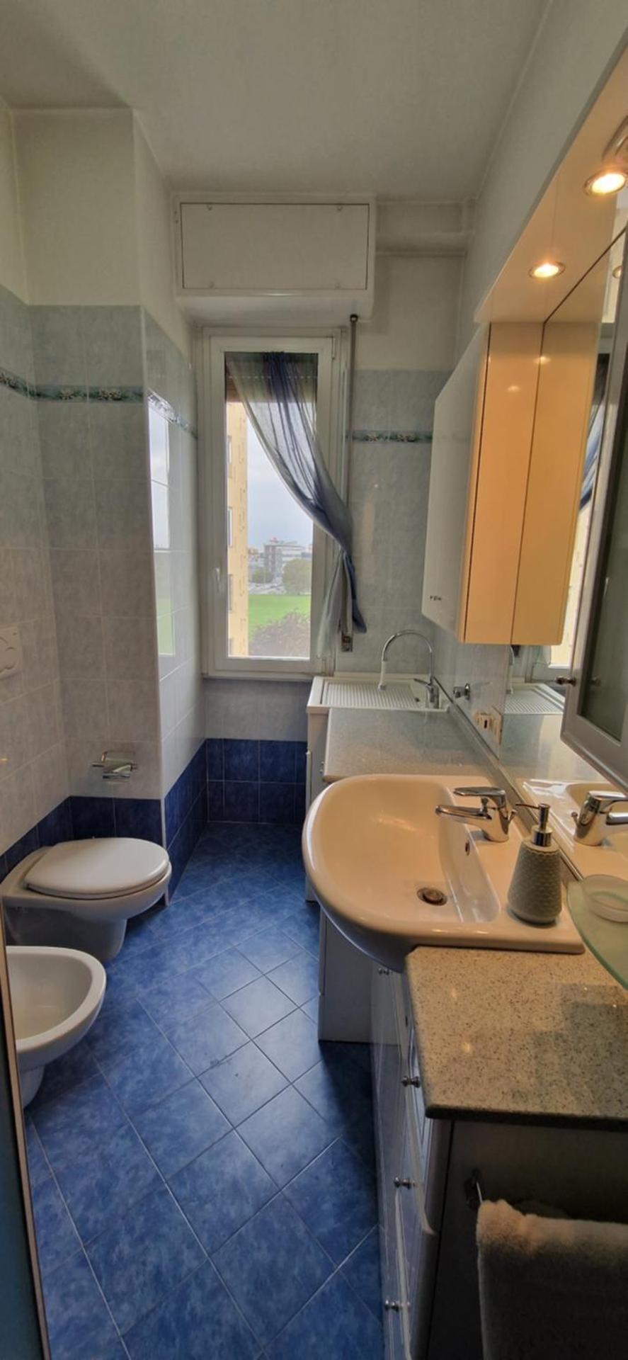 bilocale moderno semicentro