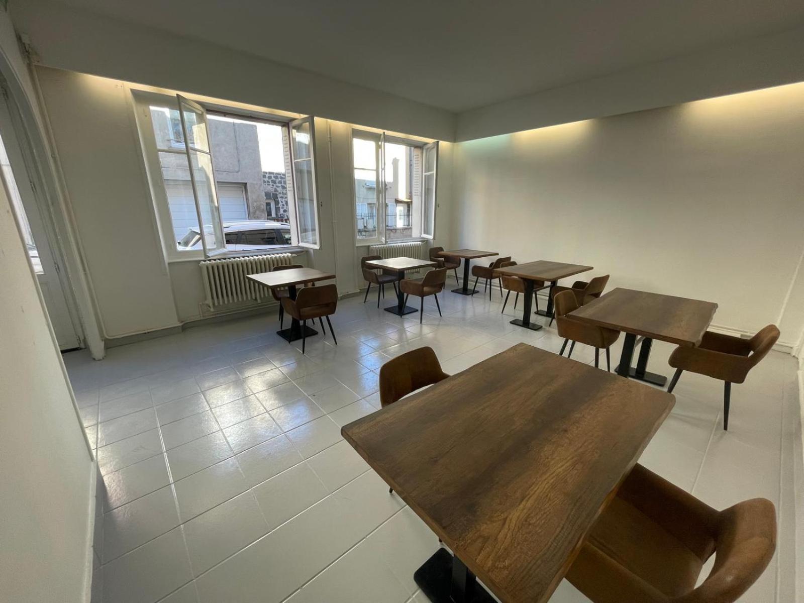 Hotel Clermont Airport