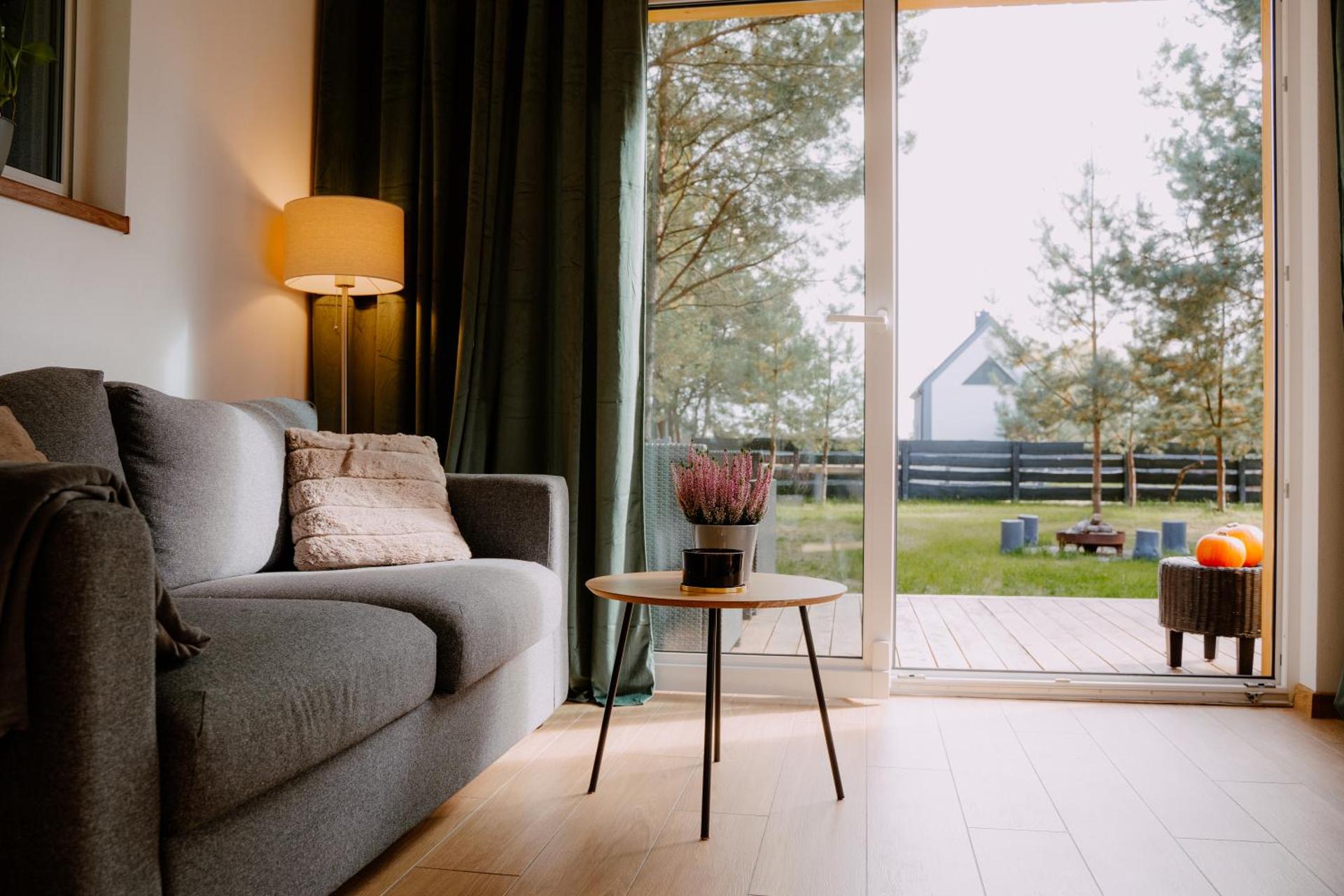 Osada pod Gwiazdami Łasko & SPA - Deluxe, ogrodzony, JEZIORA, ognisko, taras, dodatkowa sypialnia, Plaża, KAJAKI, dostępna SAUNA i JACUZZI