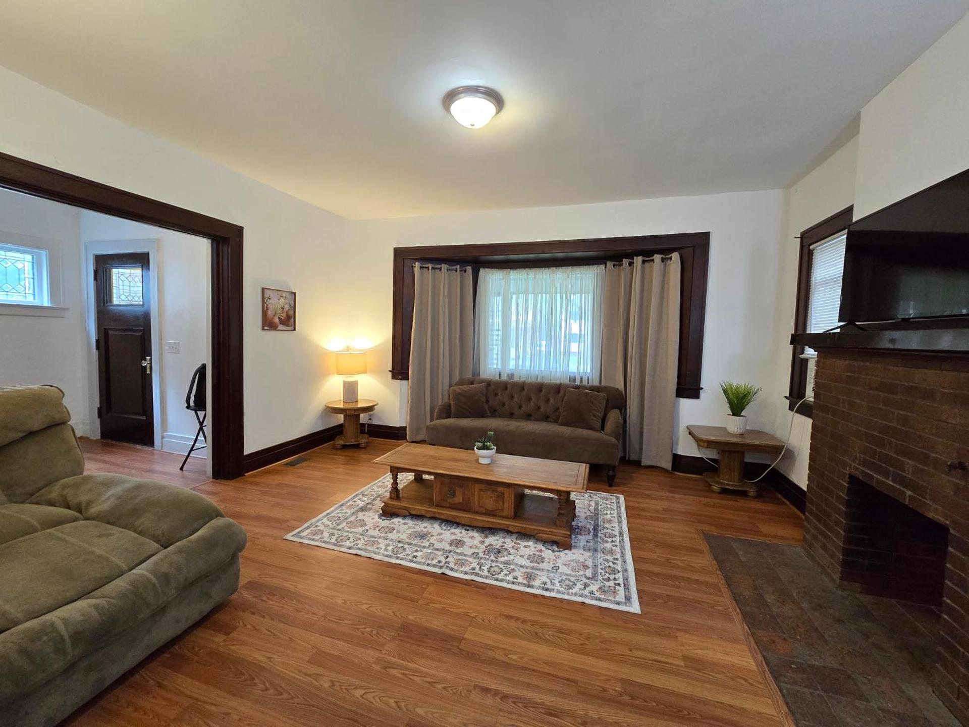 Private rooms in Rochester home- Near Hospitals and Universities