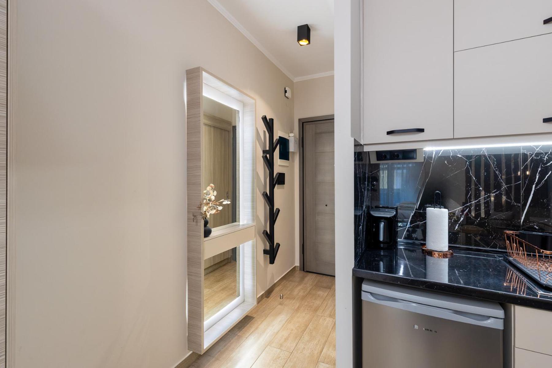 COZY DOWNTOWN APARTMENT