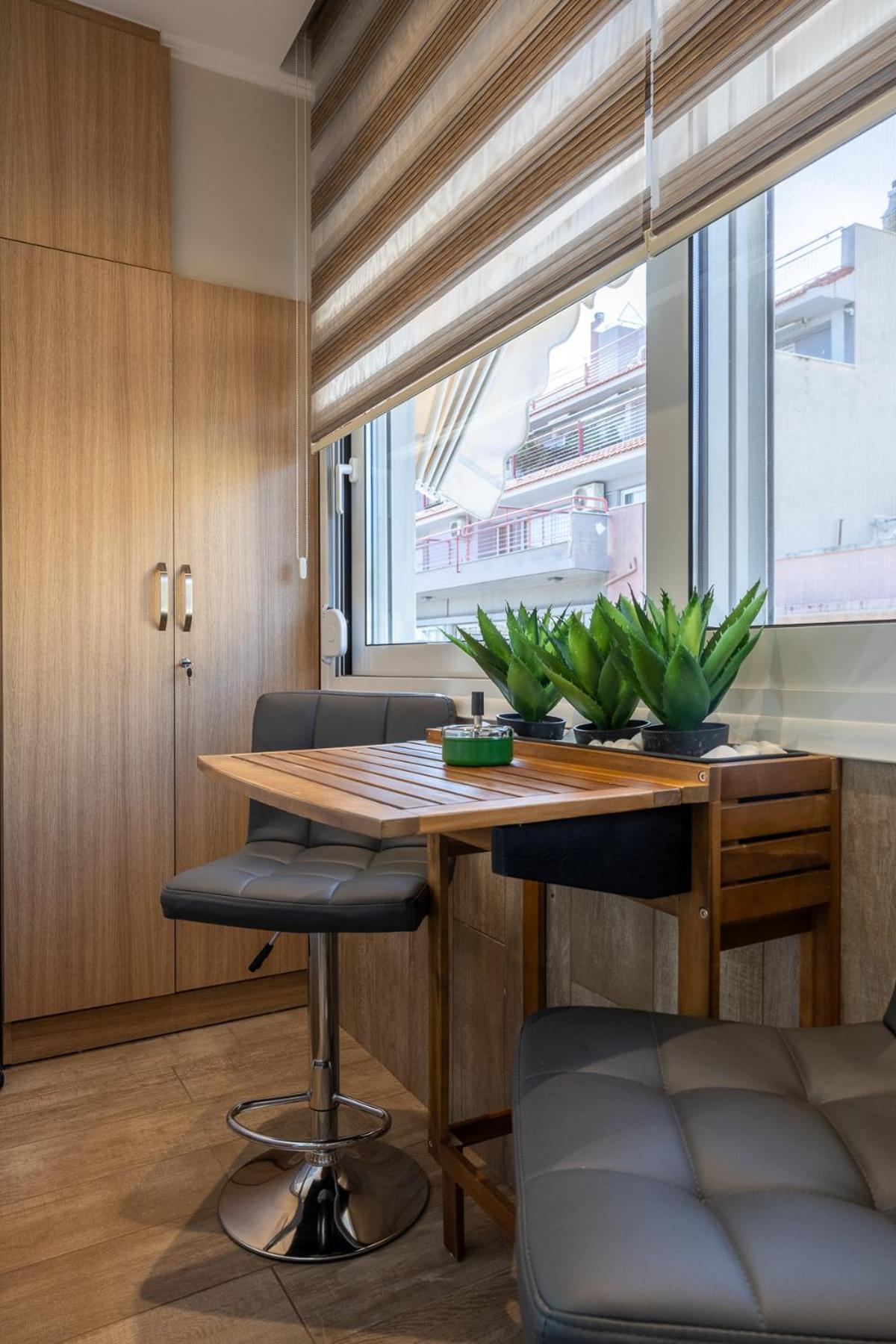 COZY DOWNTOWN APARTMENT