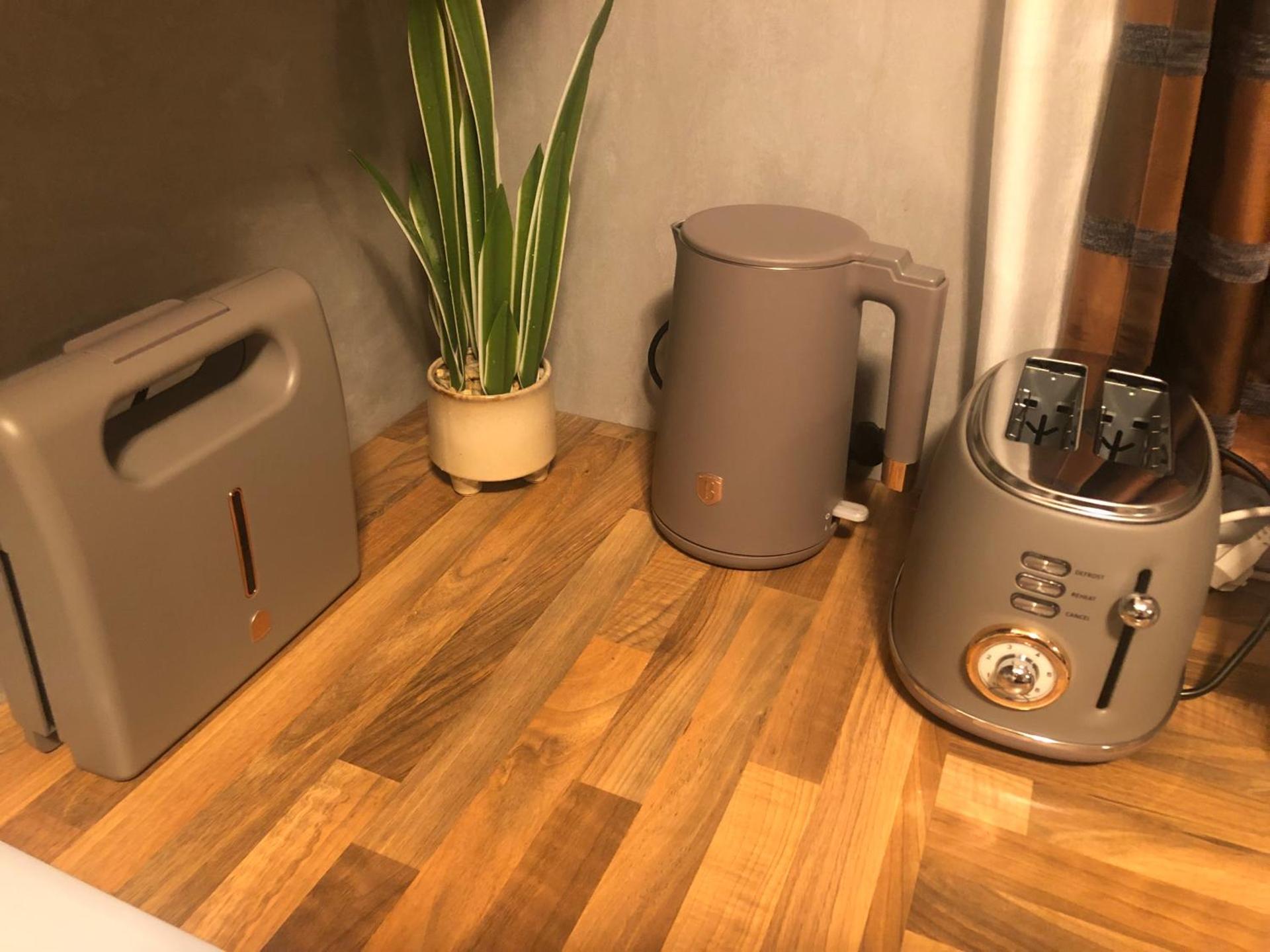 Coffee/tea facilities